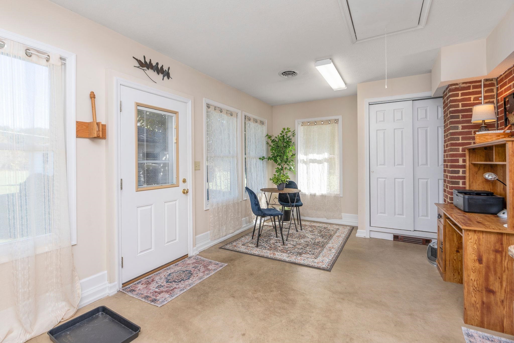 3219 Churchville Ave