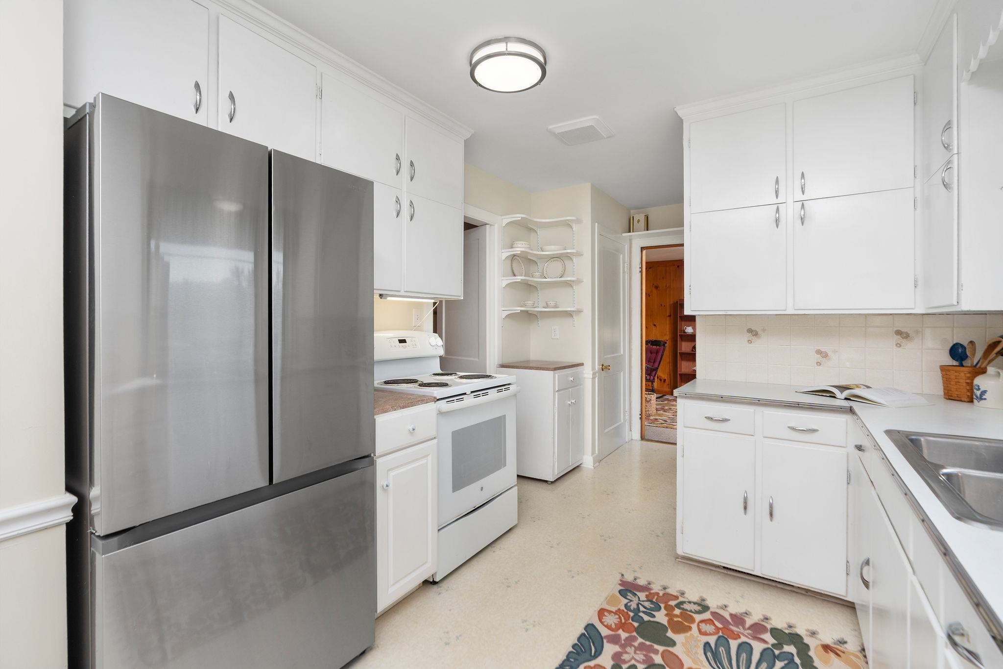 3219 Churchville Ave