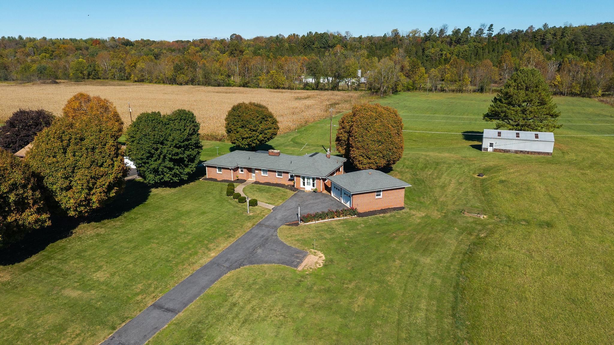 3219 Churchville Ave