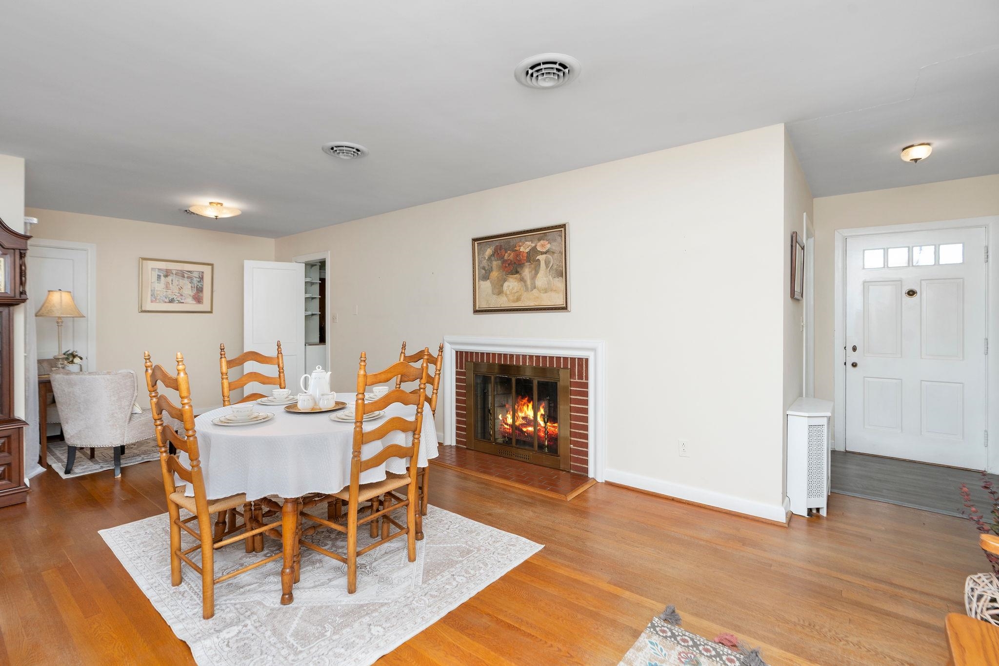 3219 Churchville Ave