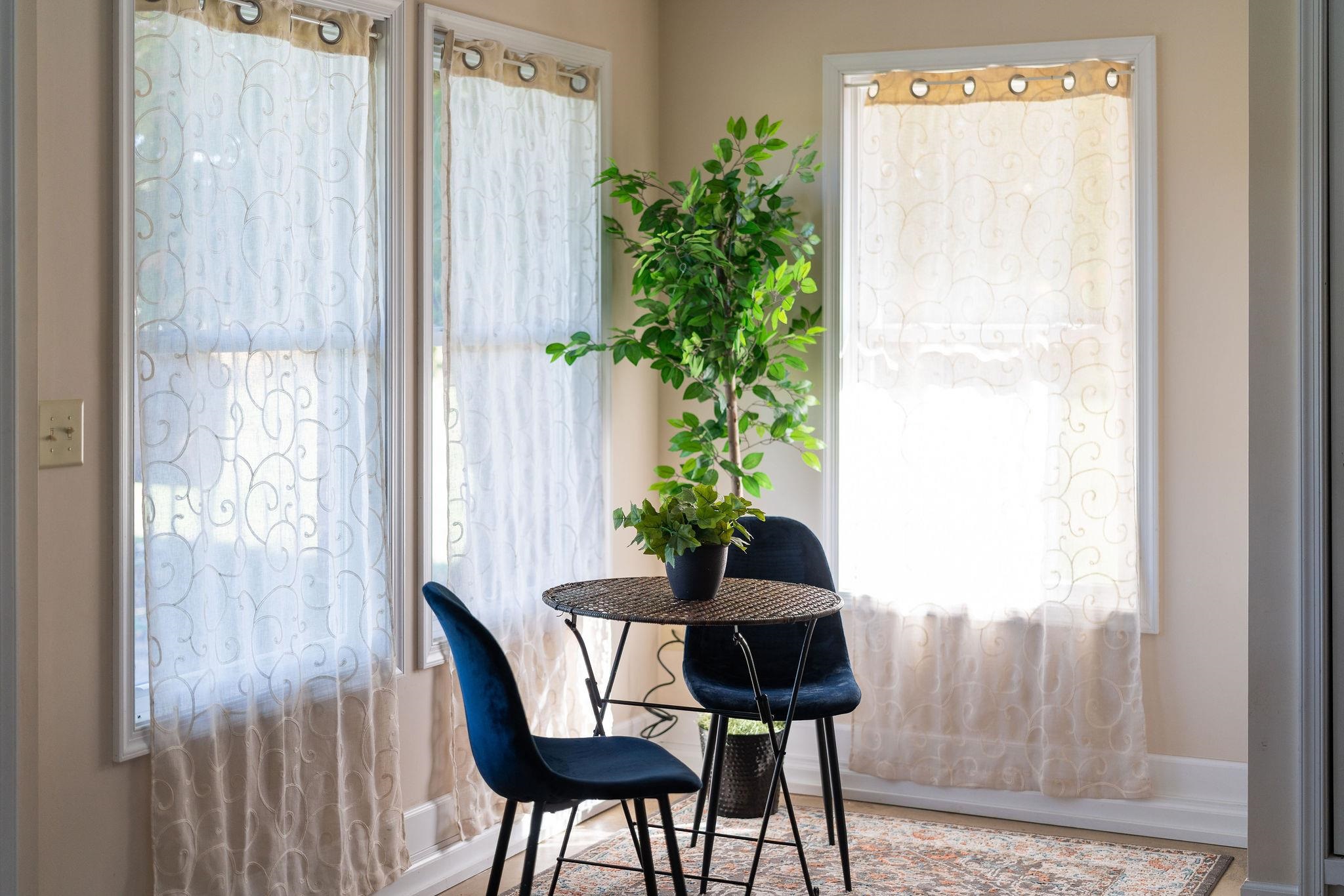 3219 Churchville Ave