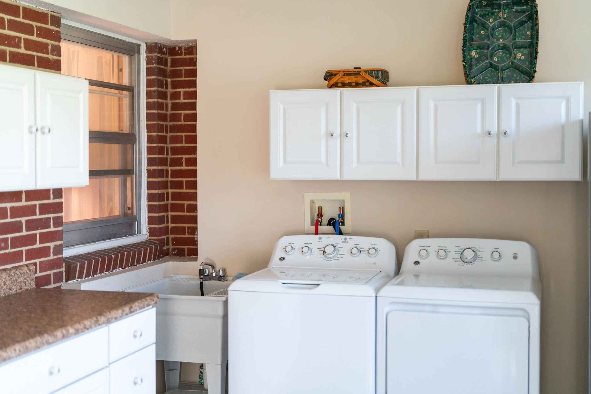 3219 Churchville Ave