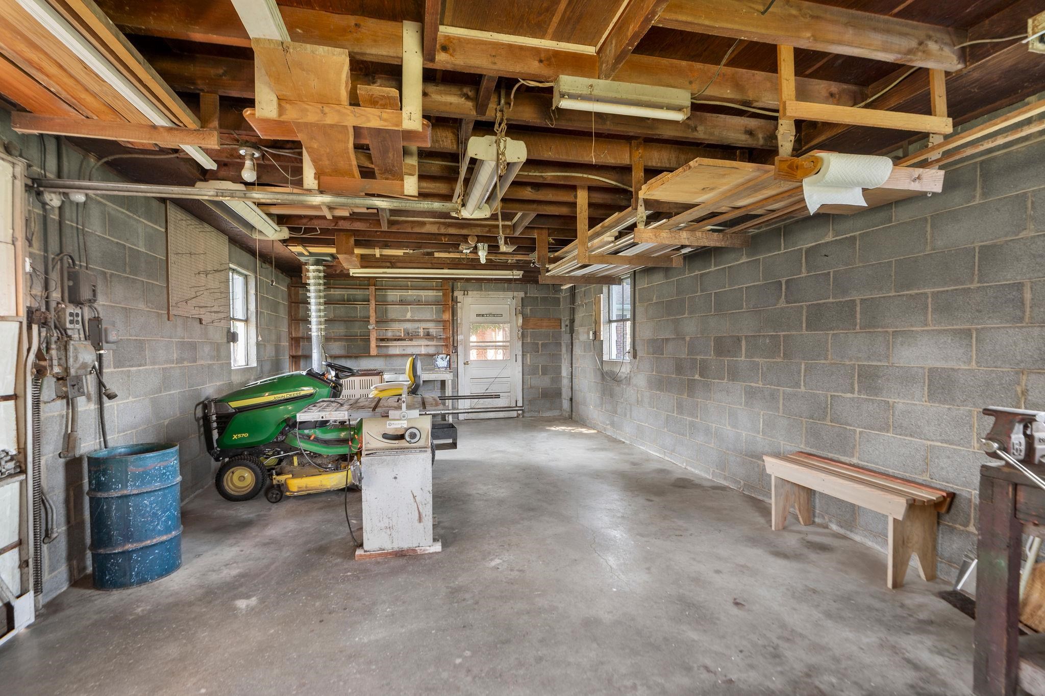 3219 Churchville Ave