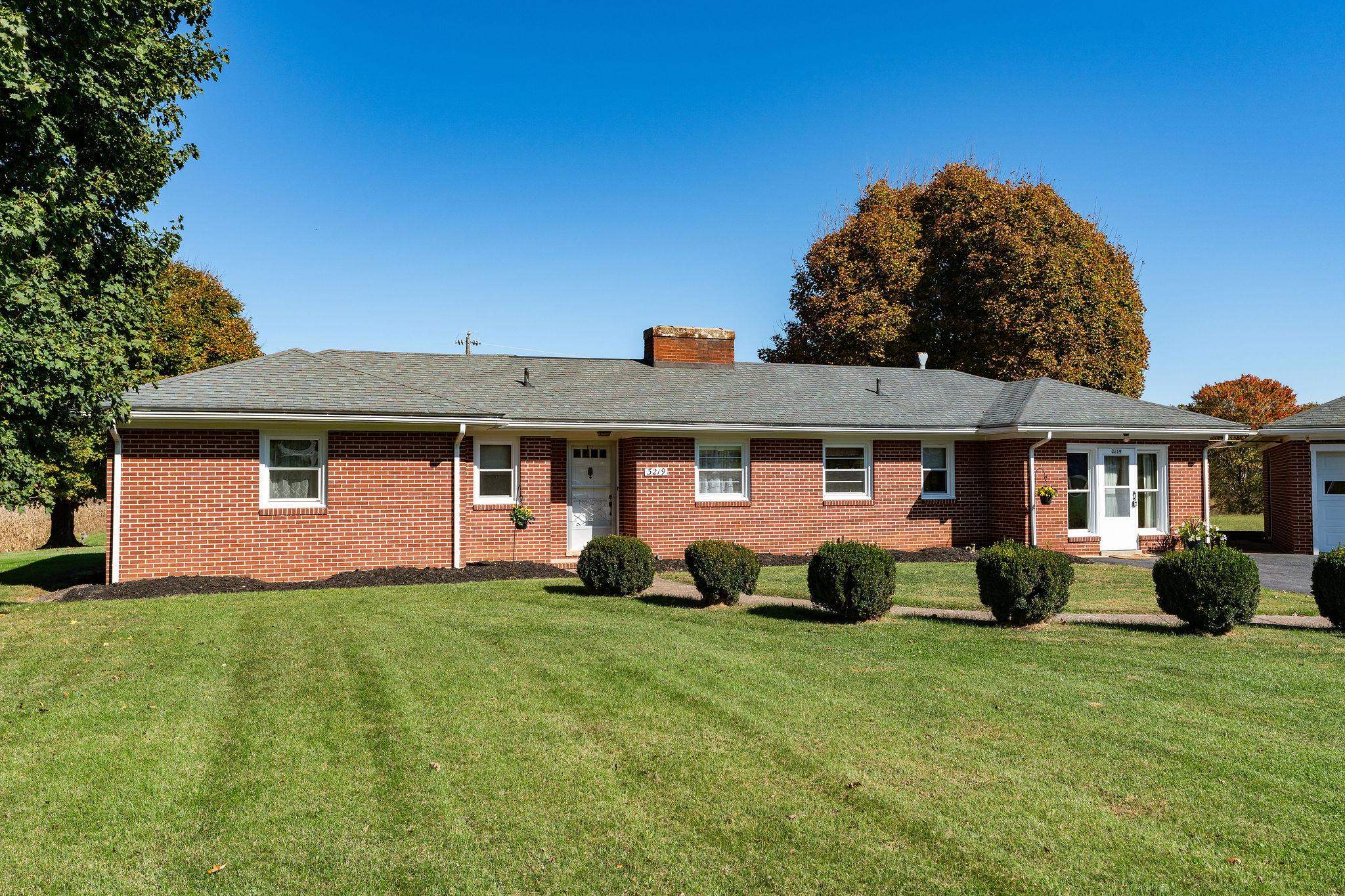 3219 Churchville Ave