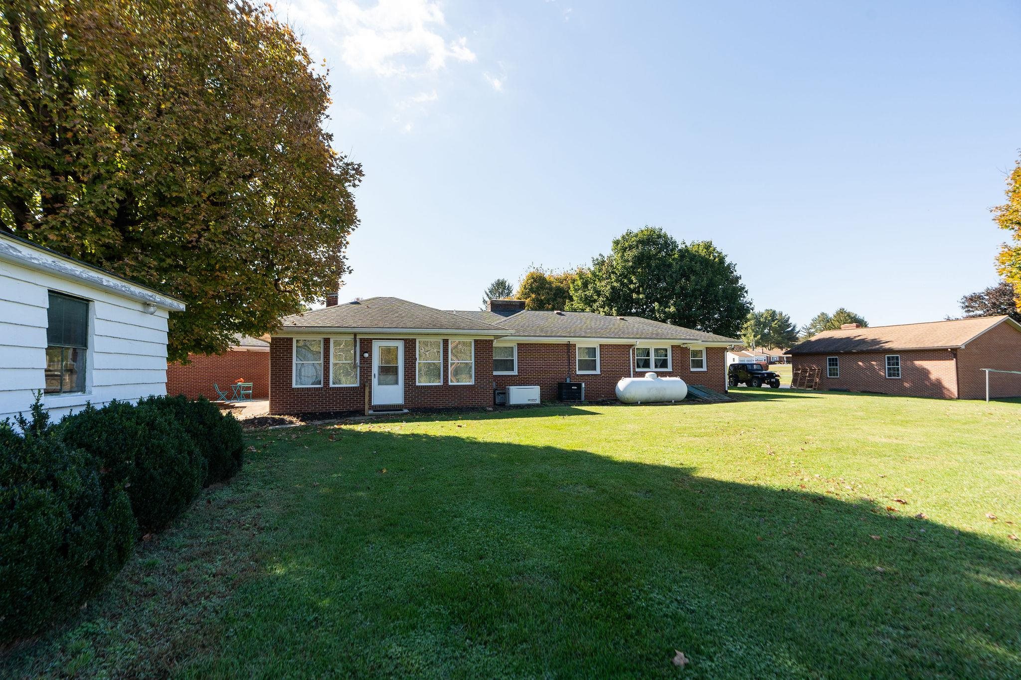 3219 Churchville Ave