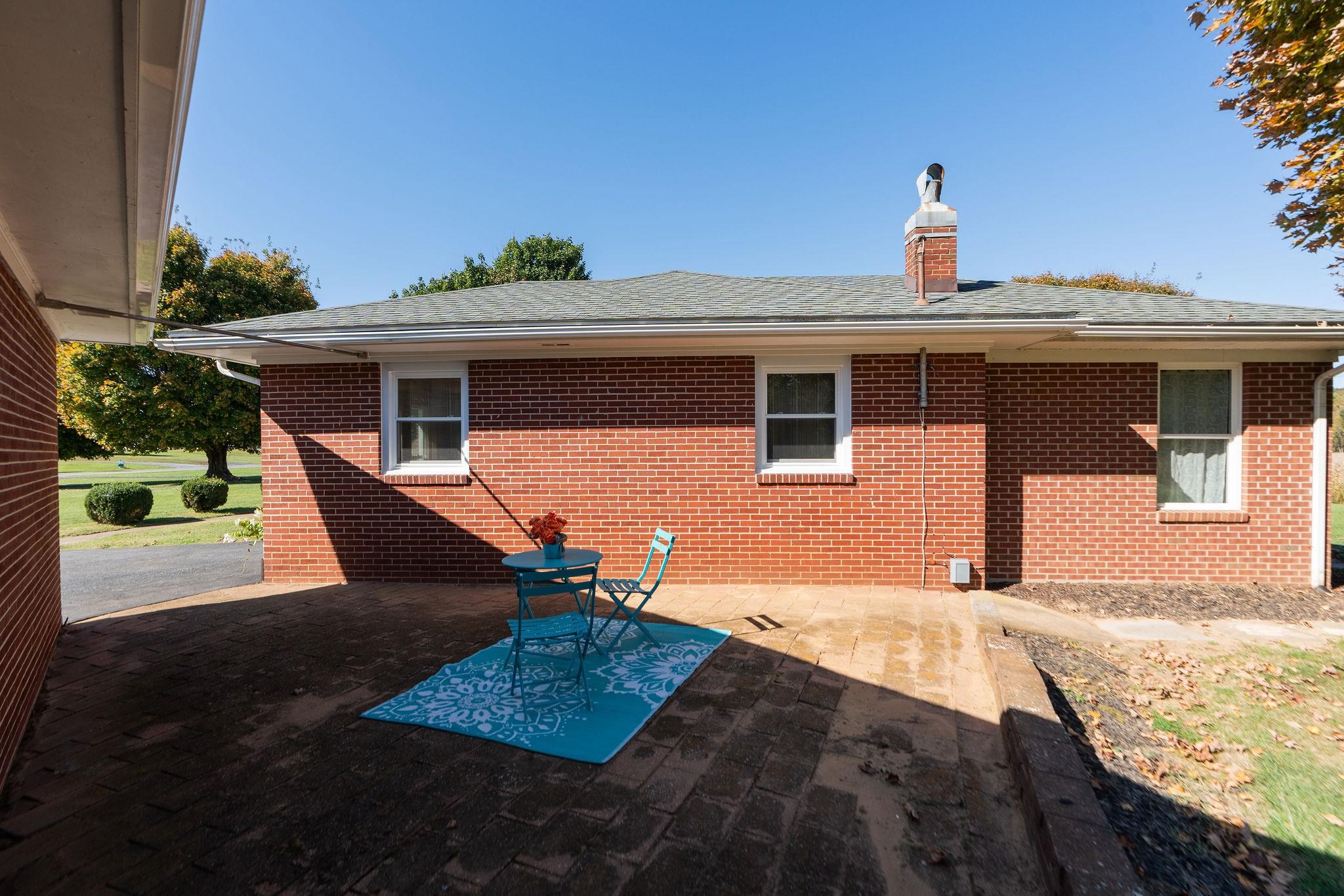 3219 Churchville Ave