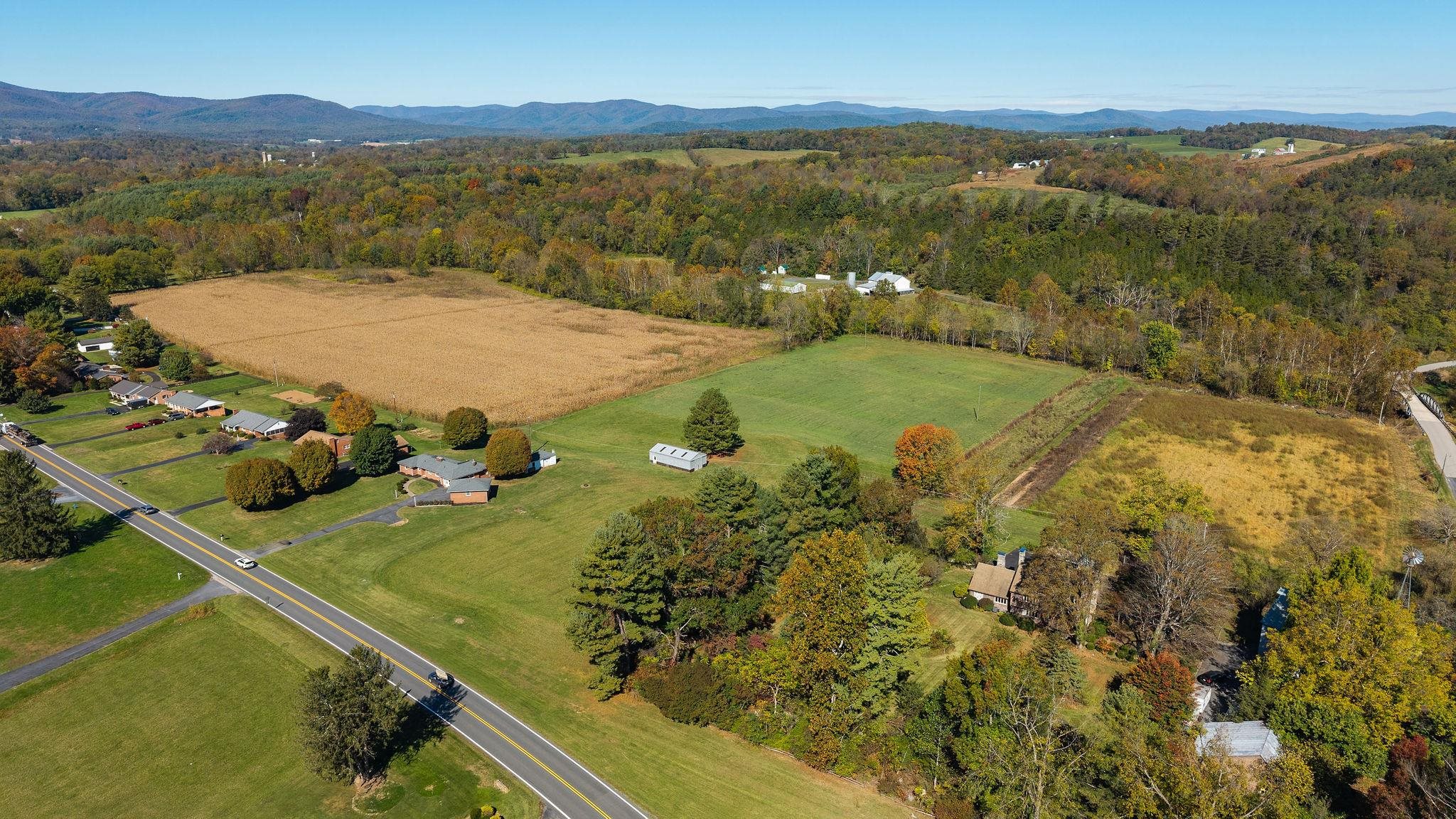 3219 Churchville Ave