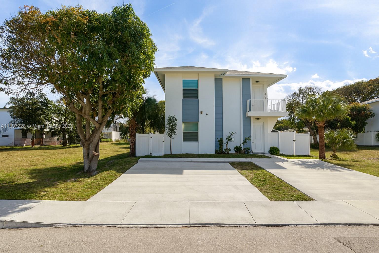 Property photo # 0