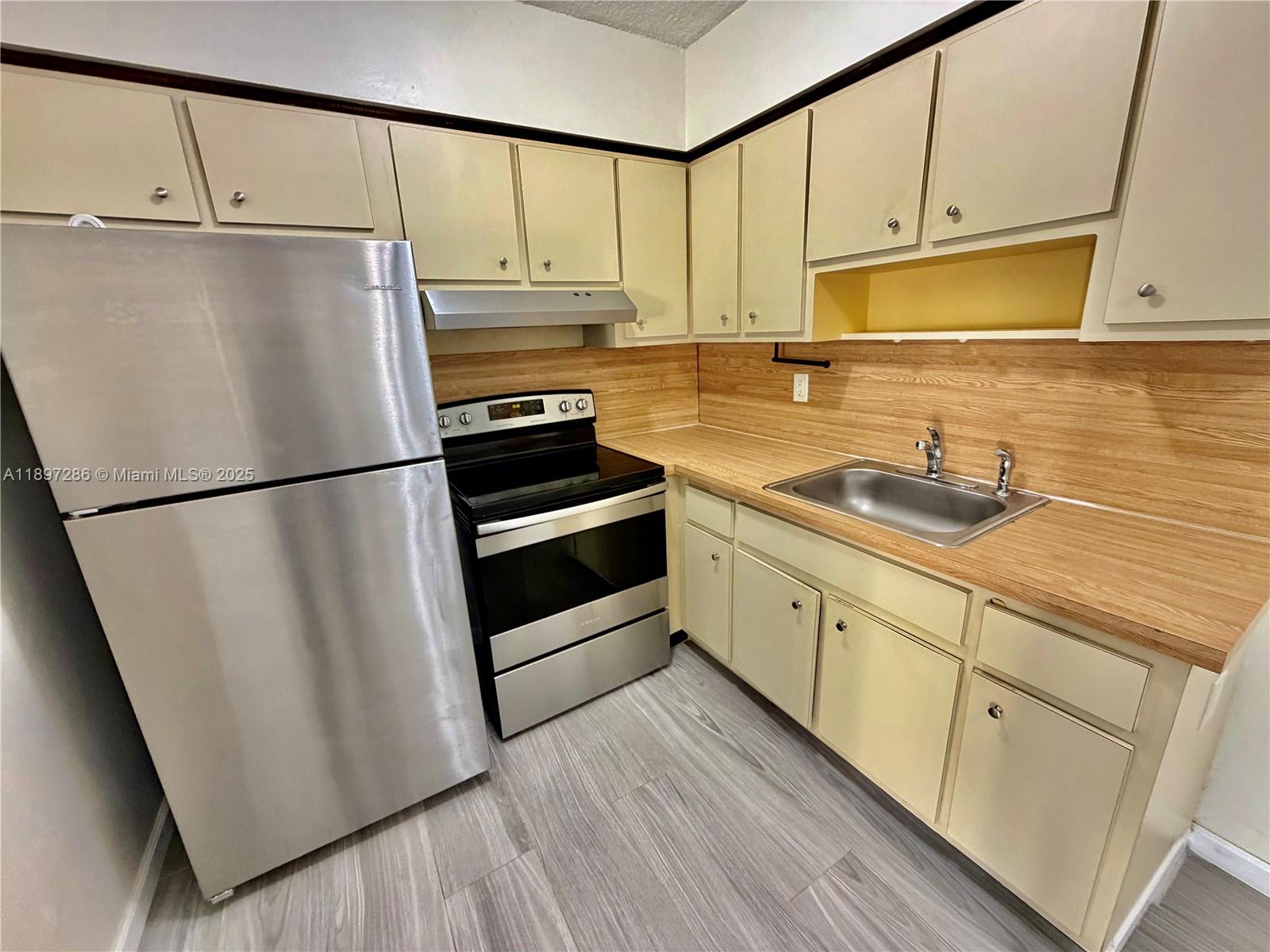 Property photo # 8