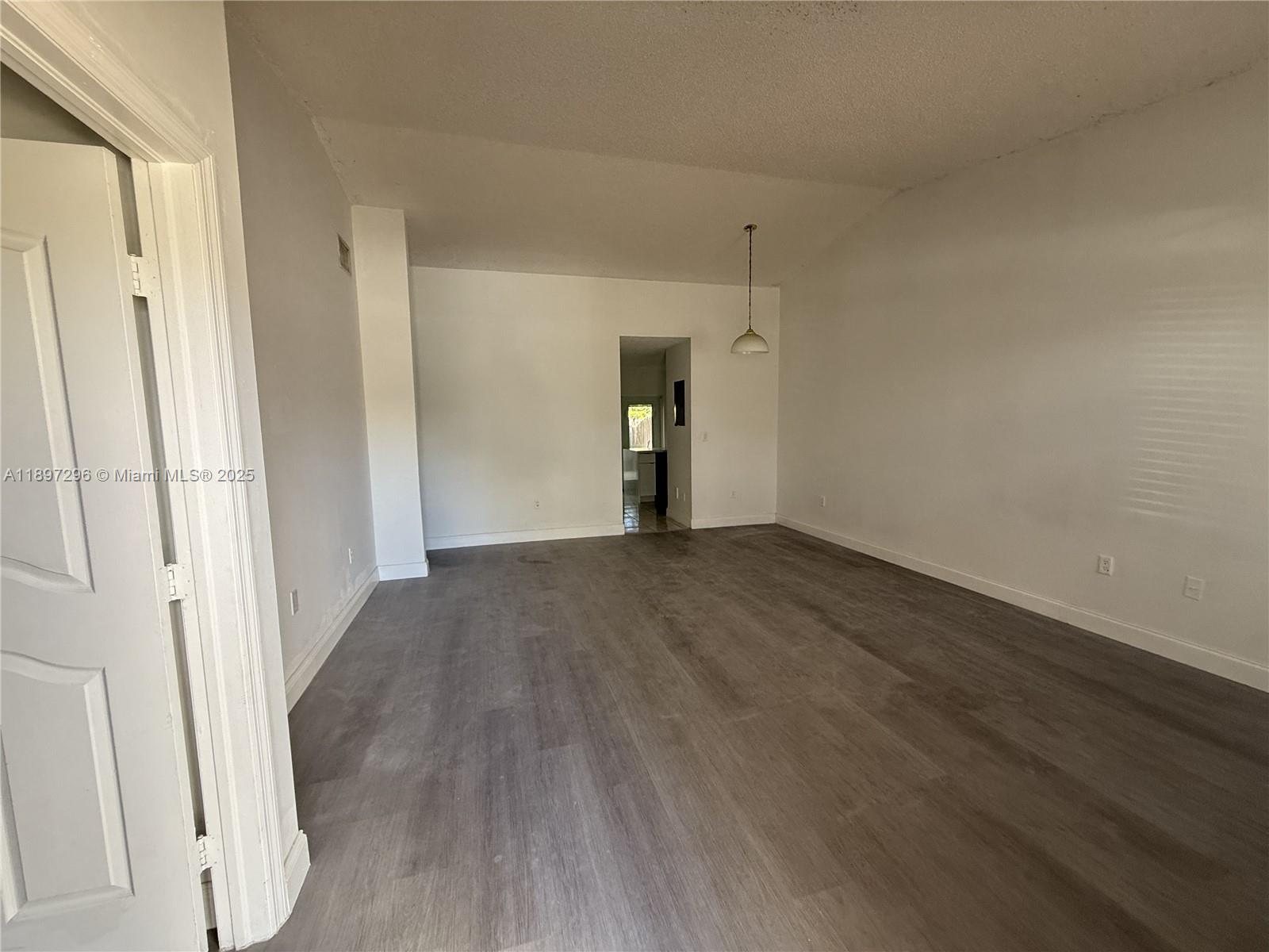 Ibis Villa At Miami Garde