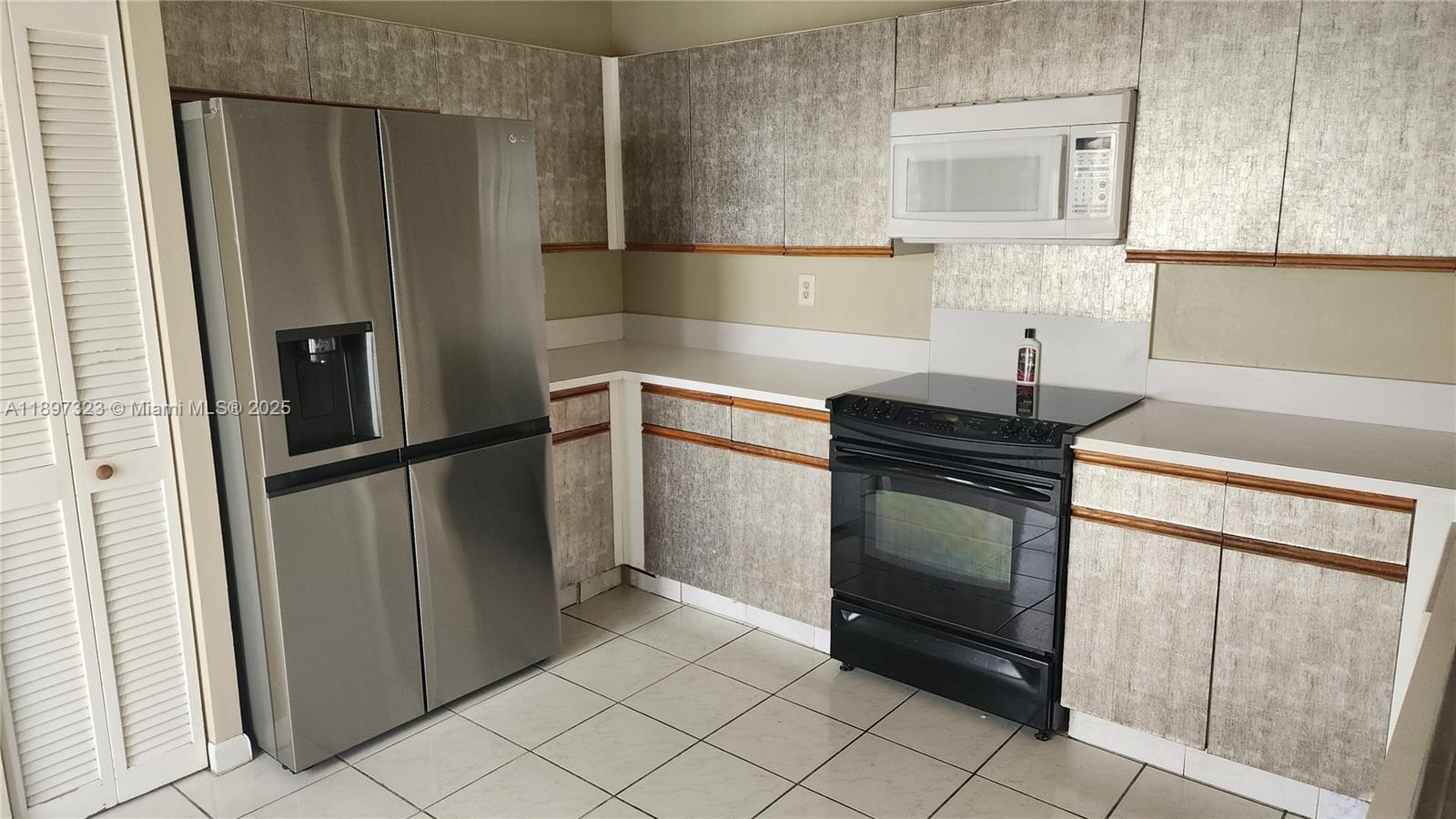 Property photo # 8