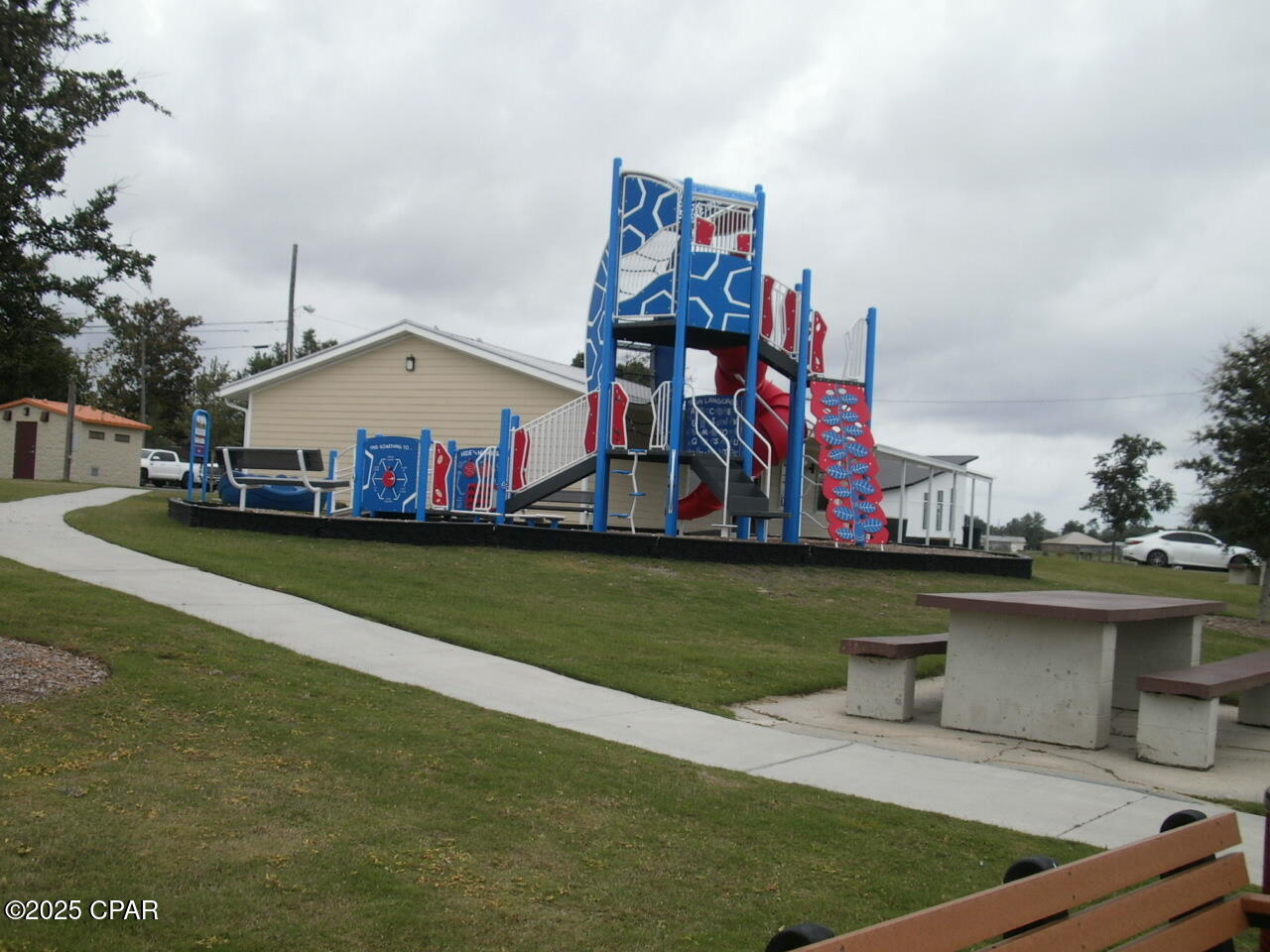 Image 28 For 533 Berthe Avenue