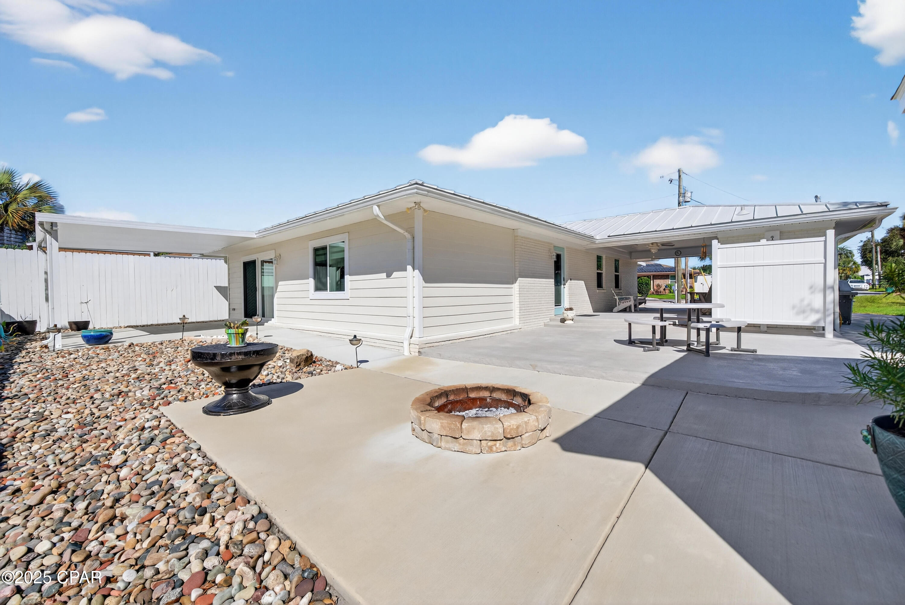 1bkikpohwqtwncftdhtyusj0bsyw U B_jqdu8pvvwq