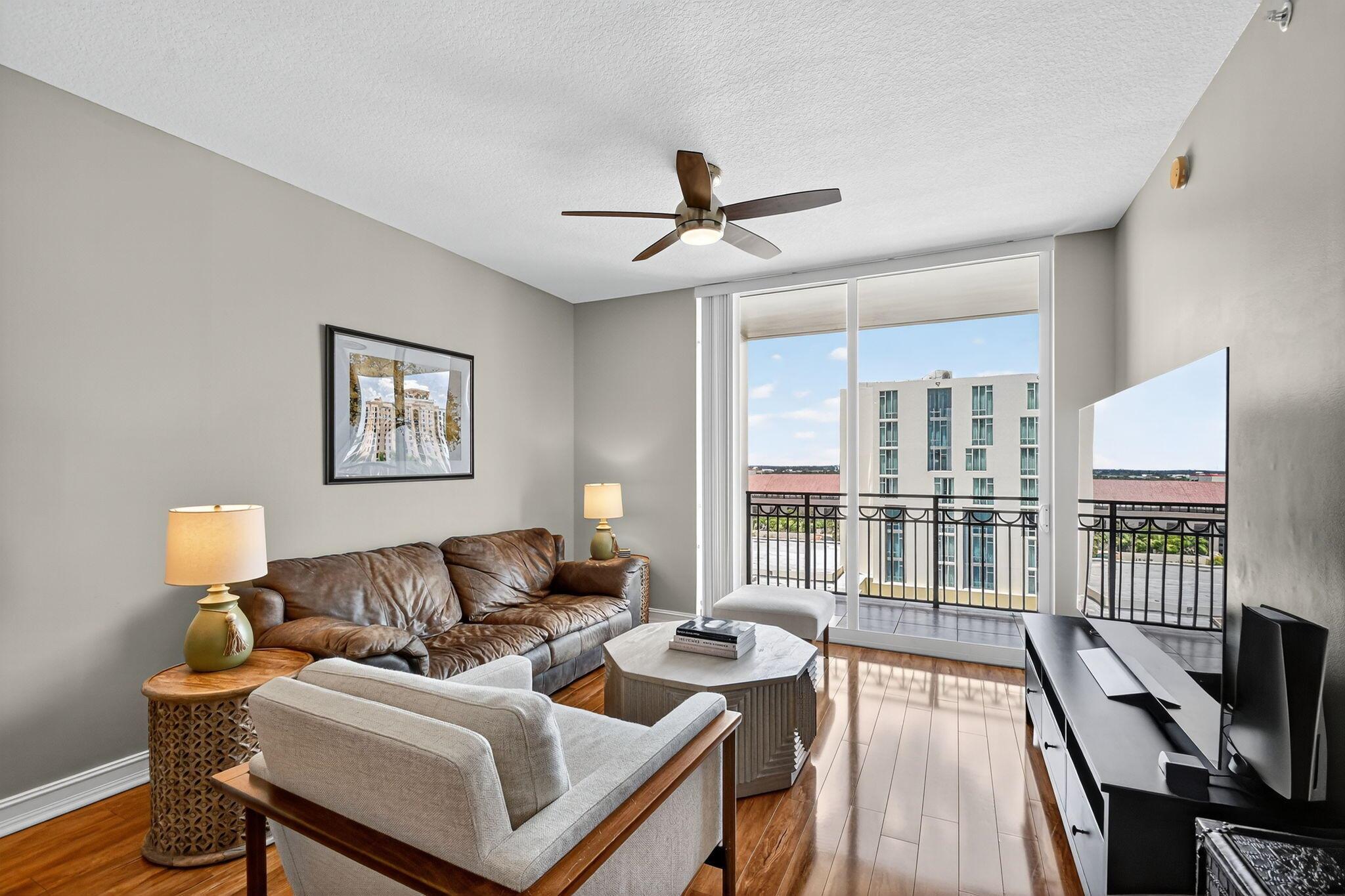 Photo 13 of home located at 550 Okeechobee Boulevard 821, West Palm Beach FL
