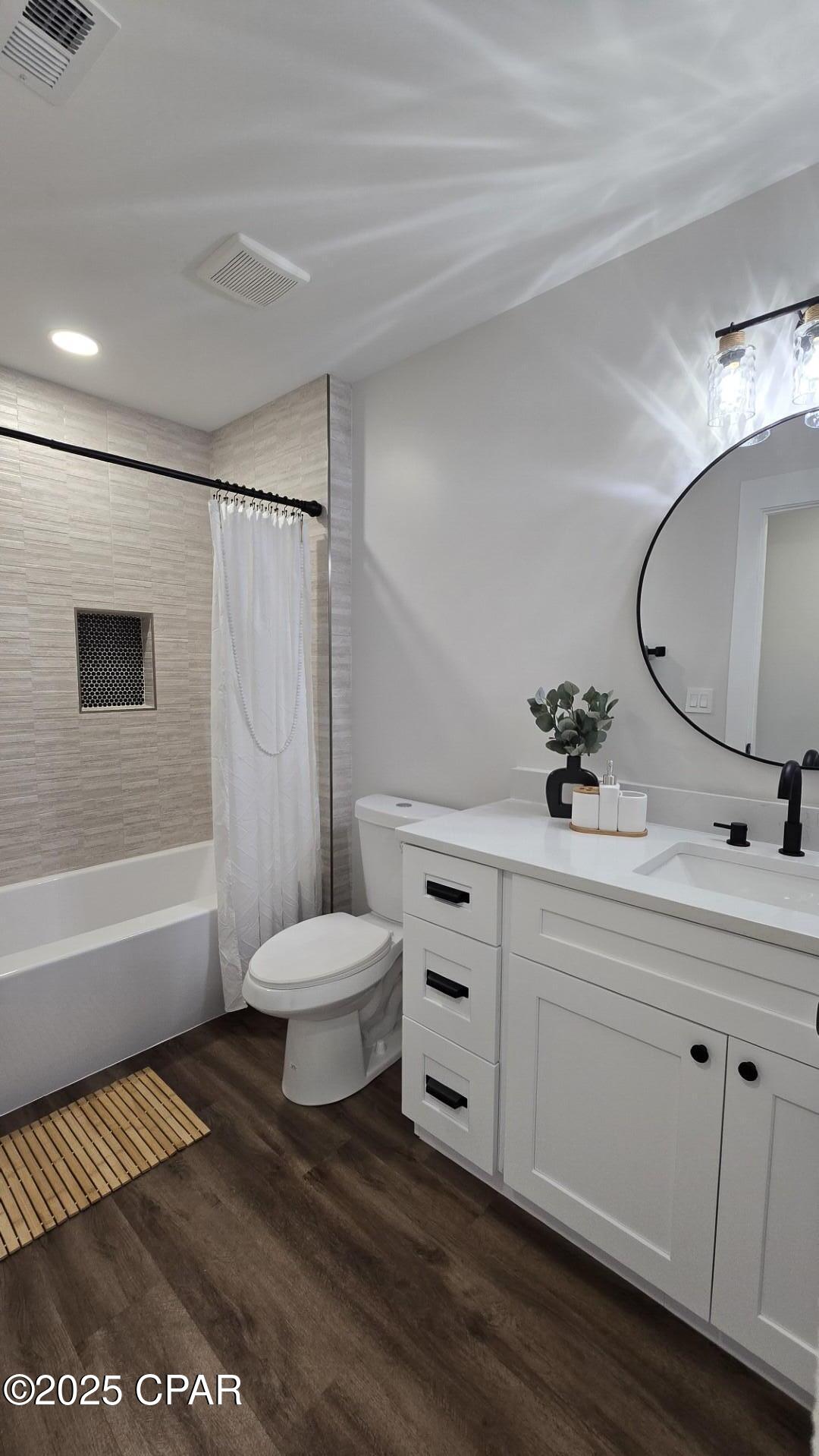 Image 12 For 2402 16th Court