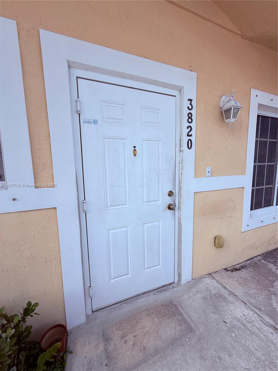 Hollywood Ridge Farms 2-1