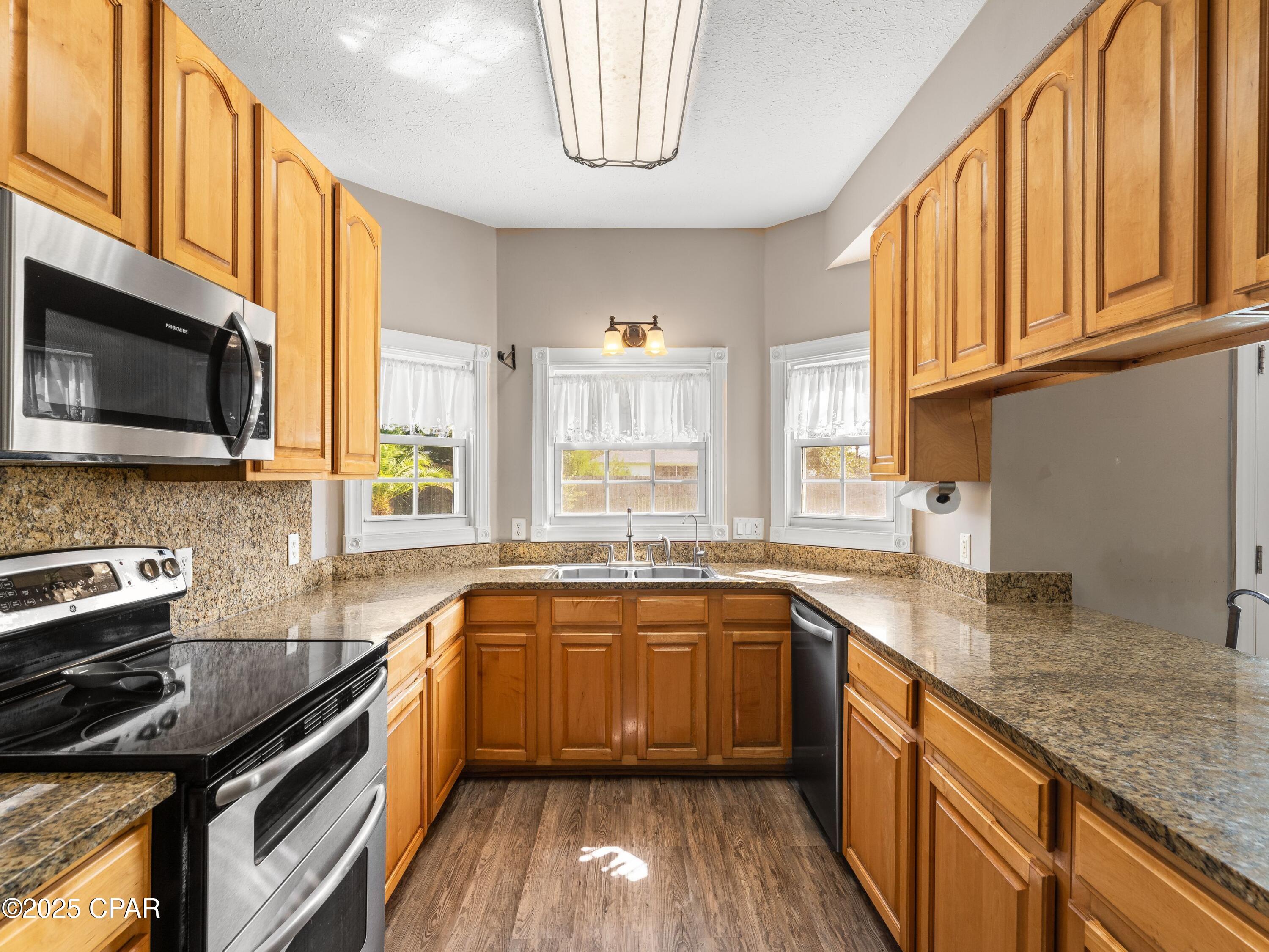 Iowr9 Ibr__ef4rwidjuqimstzl3xivsd93vnfhdoaa