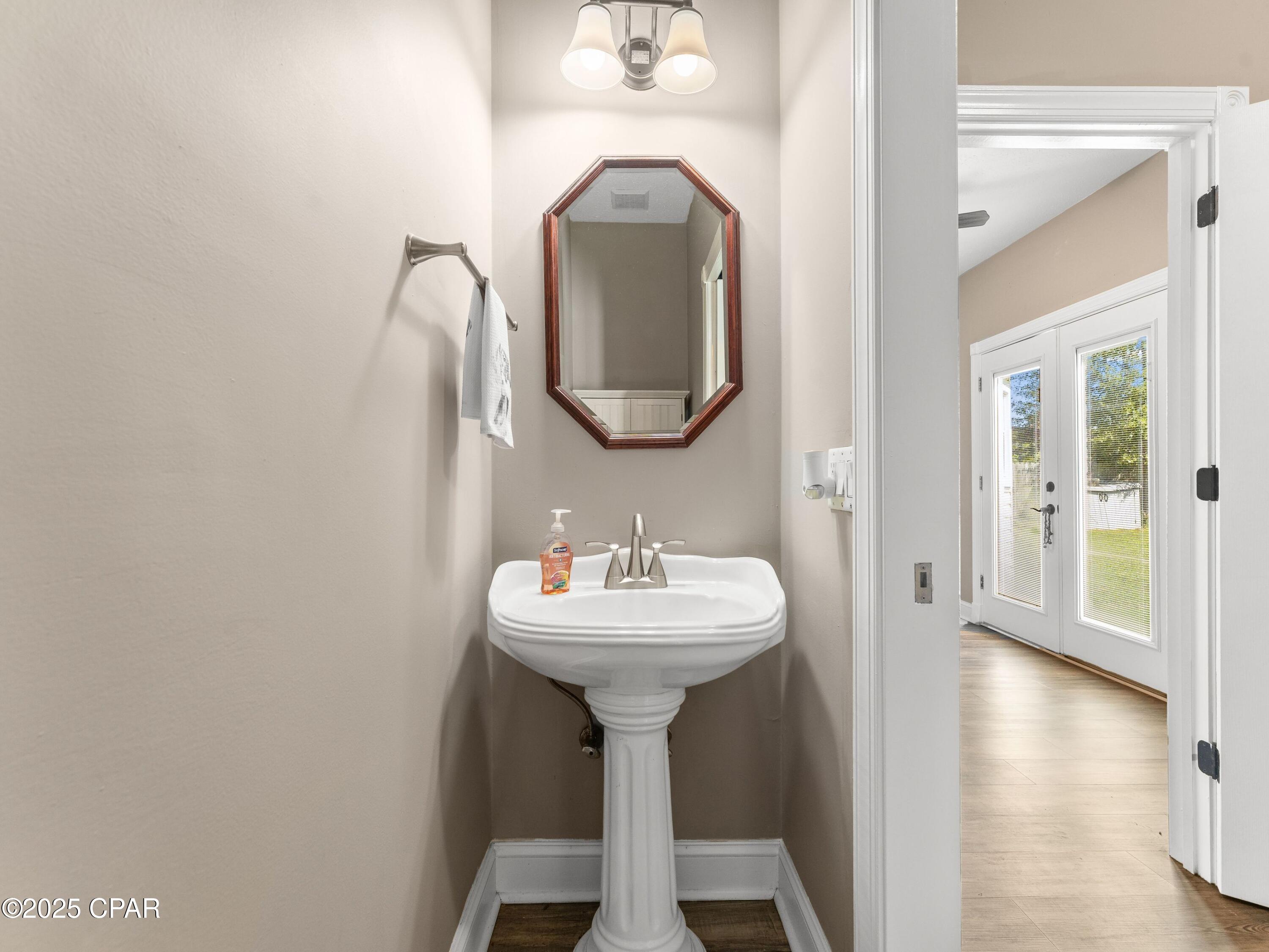 Ug4  Rt090hmnadf4nnwgscgjrvxtt87peiahbgknzo