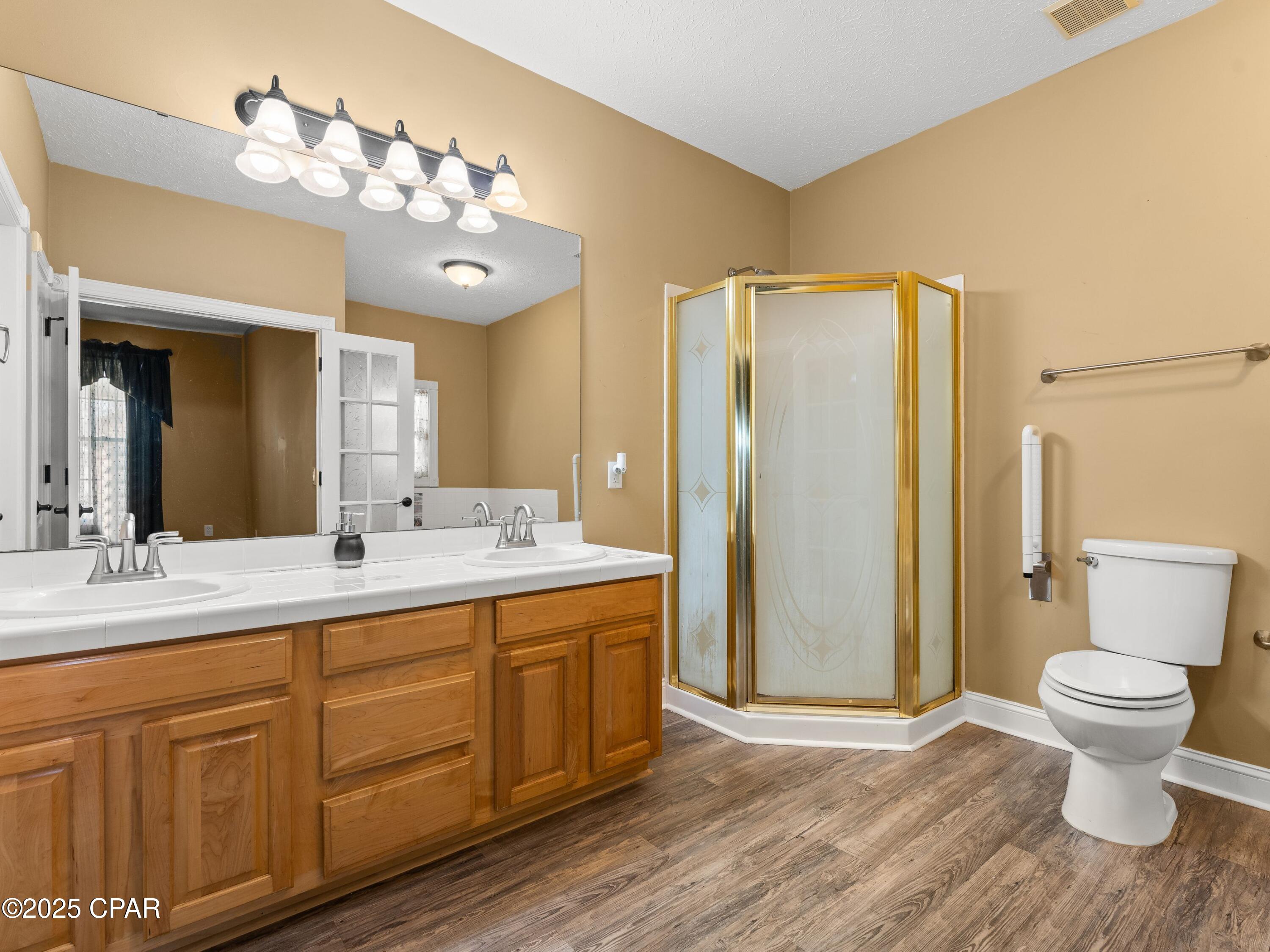 Wuxrl5e Jflby1tvyf98psrzcohchcof3nbicj4afgi