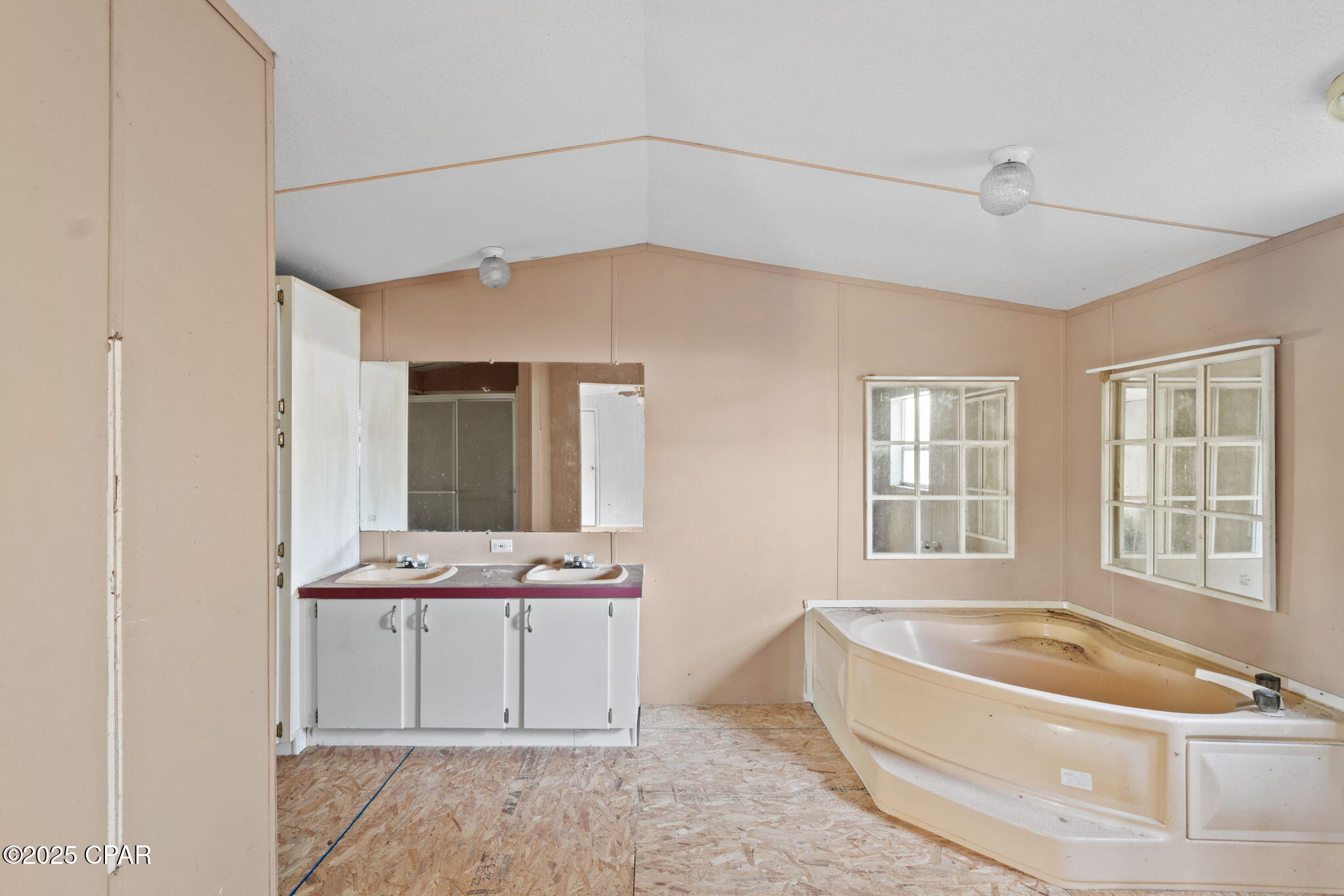 Fx_rmrwq7eyif3ce_ej4zsypd8ipu Tz_vlvby8nzlq