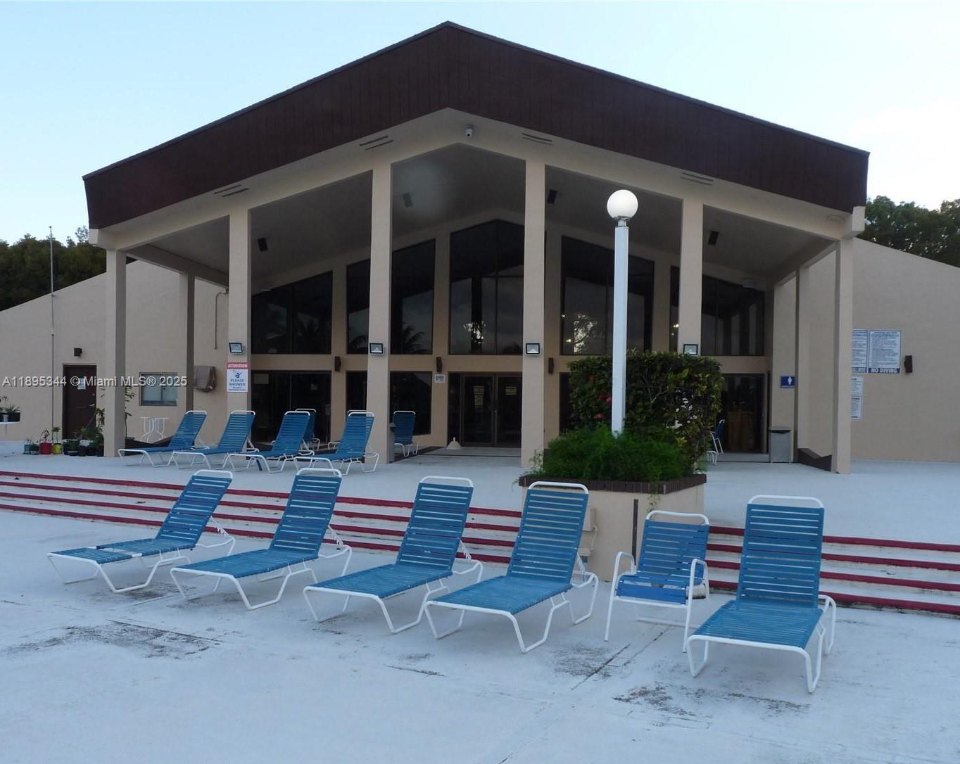 Promenade At Kendale Lakes