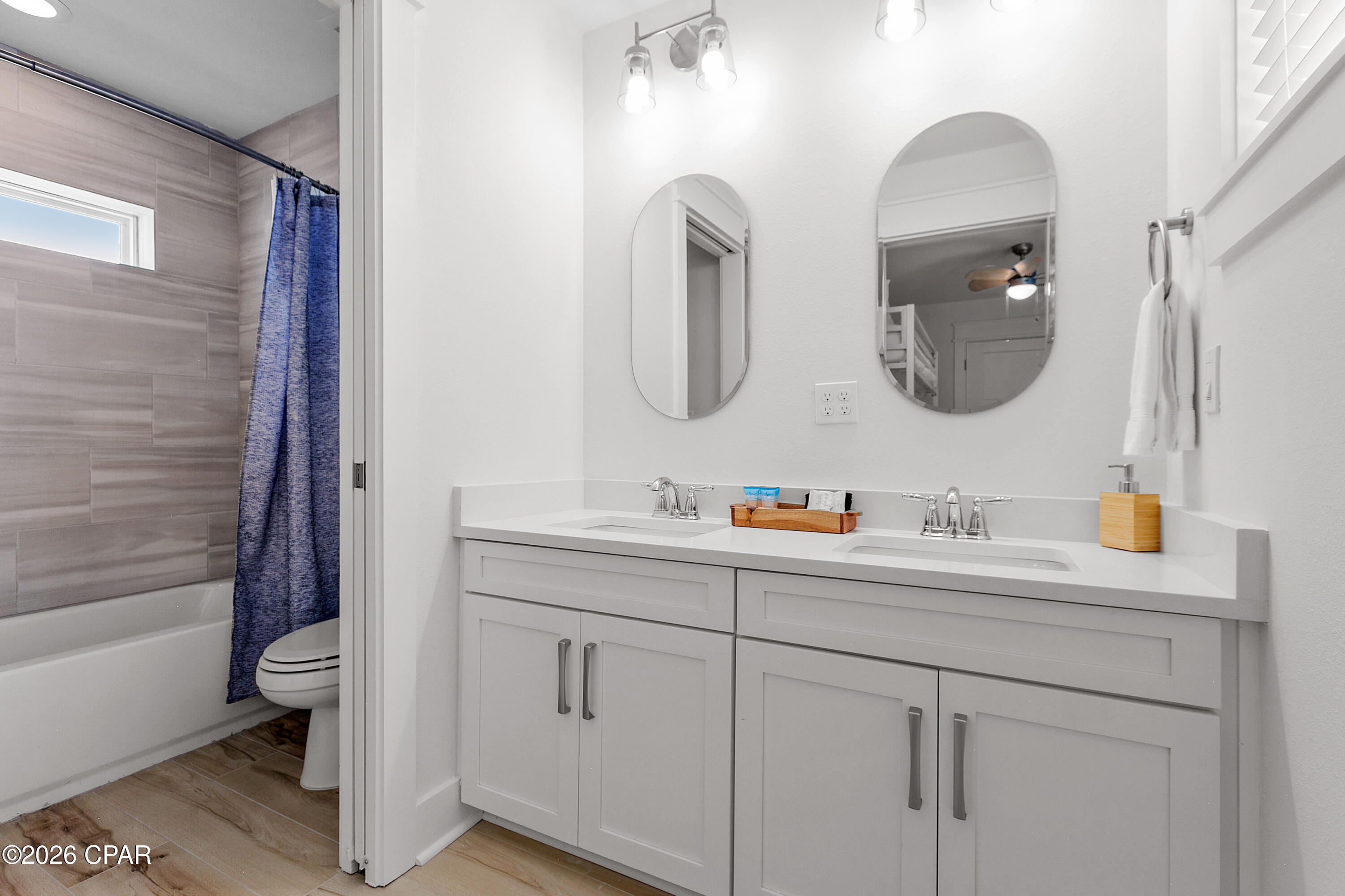 Image 23 For 115 42nd Street 1 & 2