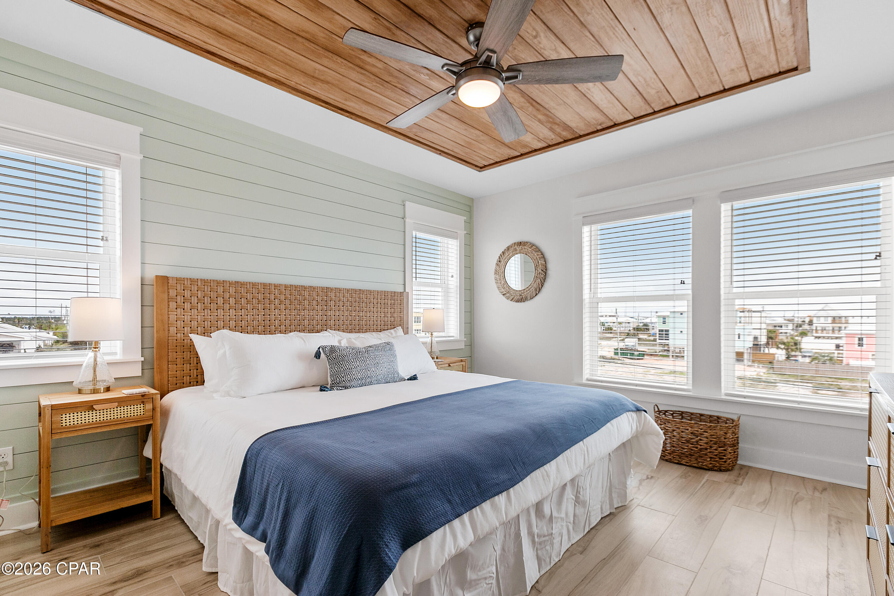 Image 34 For 115 42nd Street 1 & 2