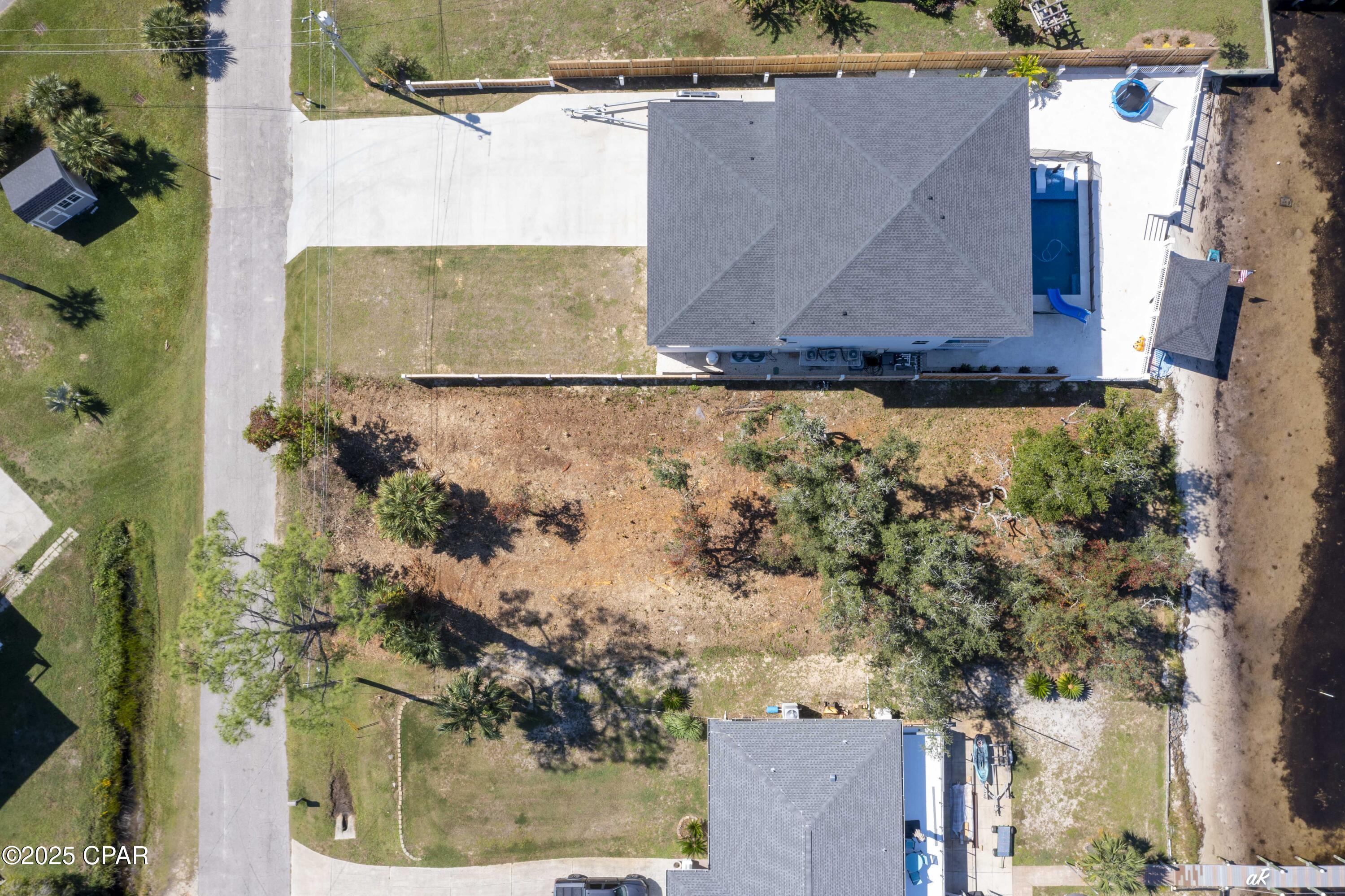 Image 12 For 2631 Mound Avenue