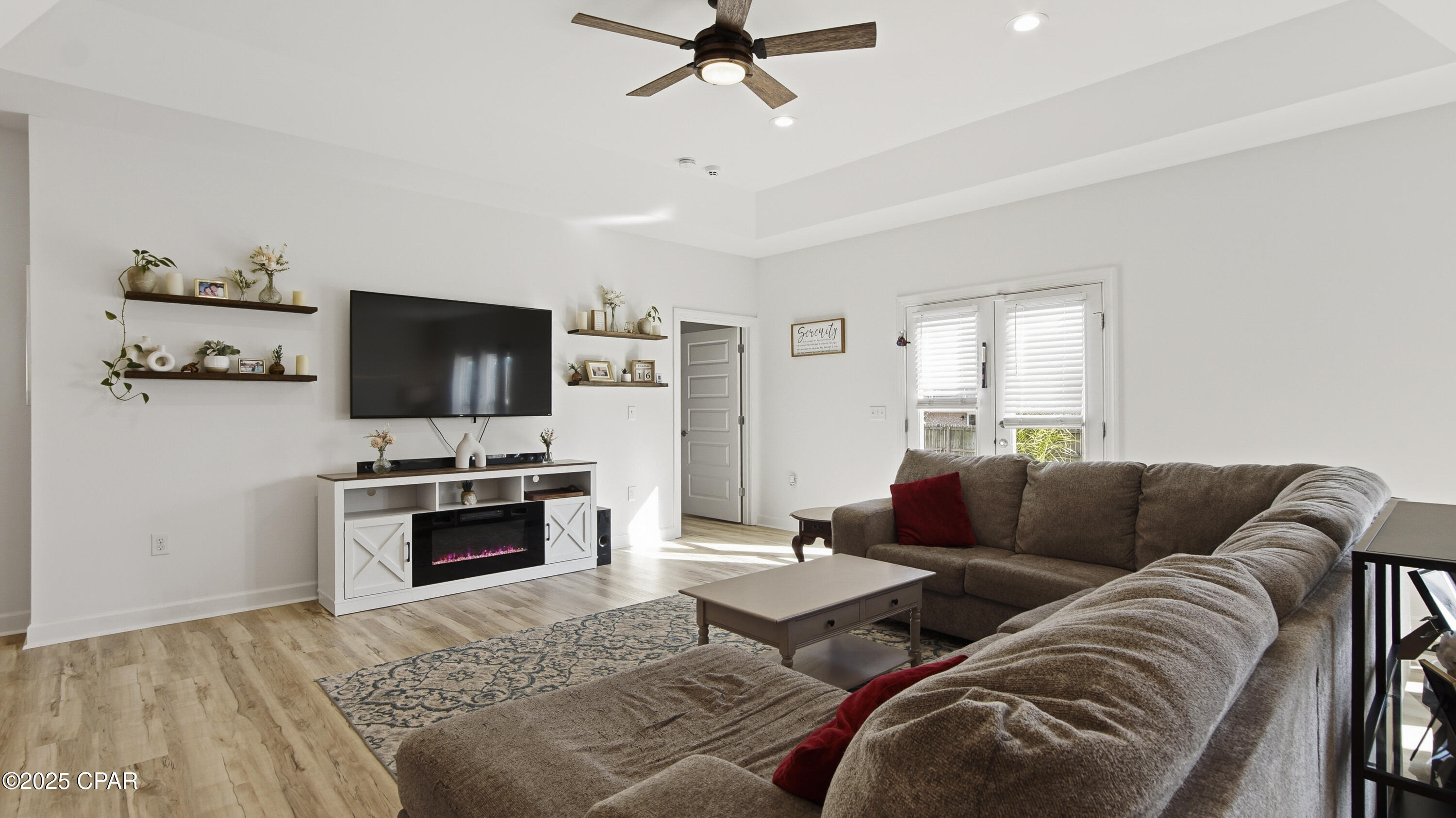 Alrazjmxgkg5b2l9fvztfcfwcqrzd3nsp3rllrpt Wk