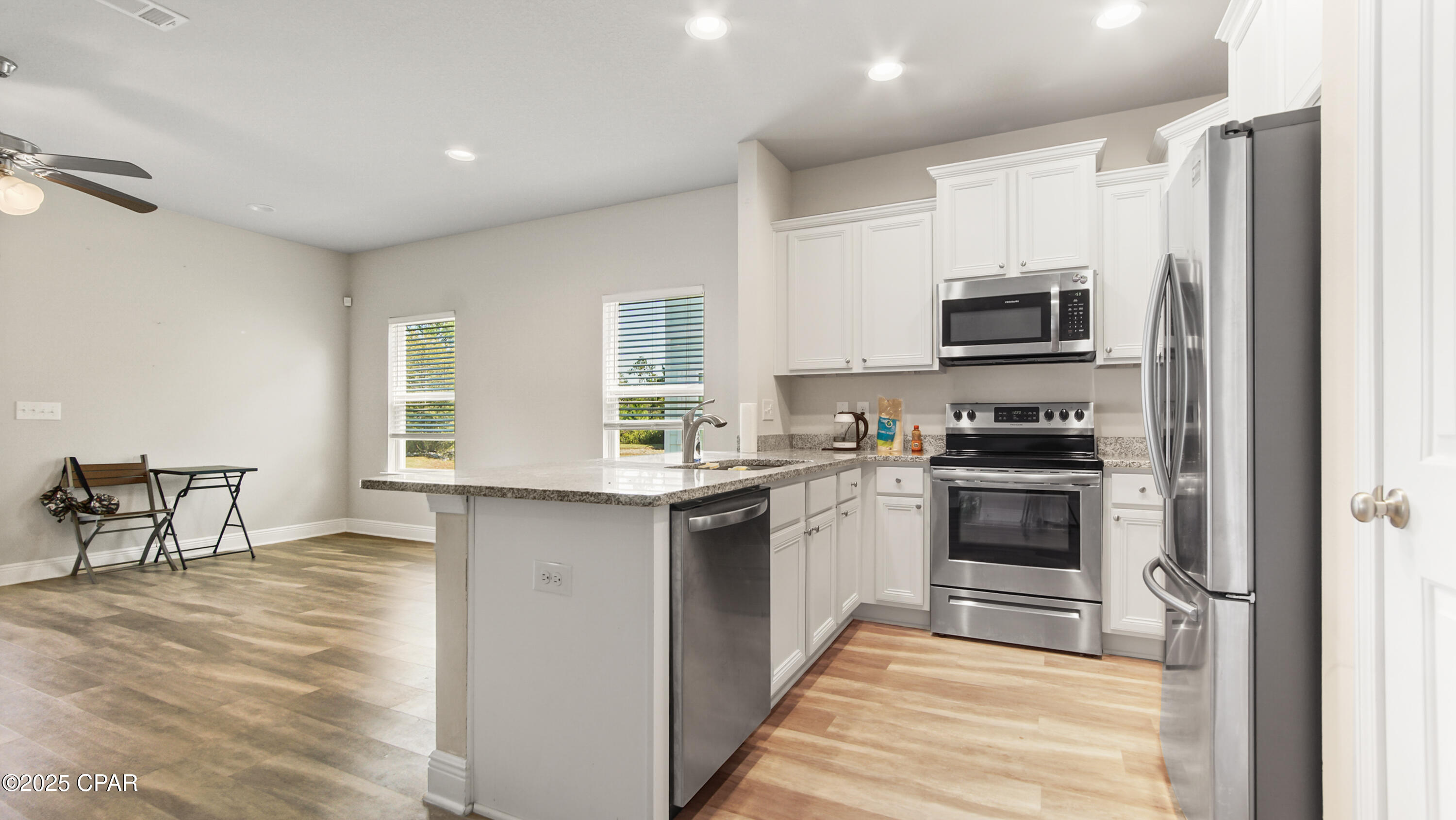 Image 6 For 65 Crossing Lane F