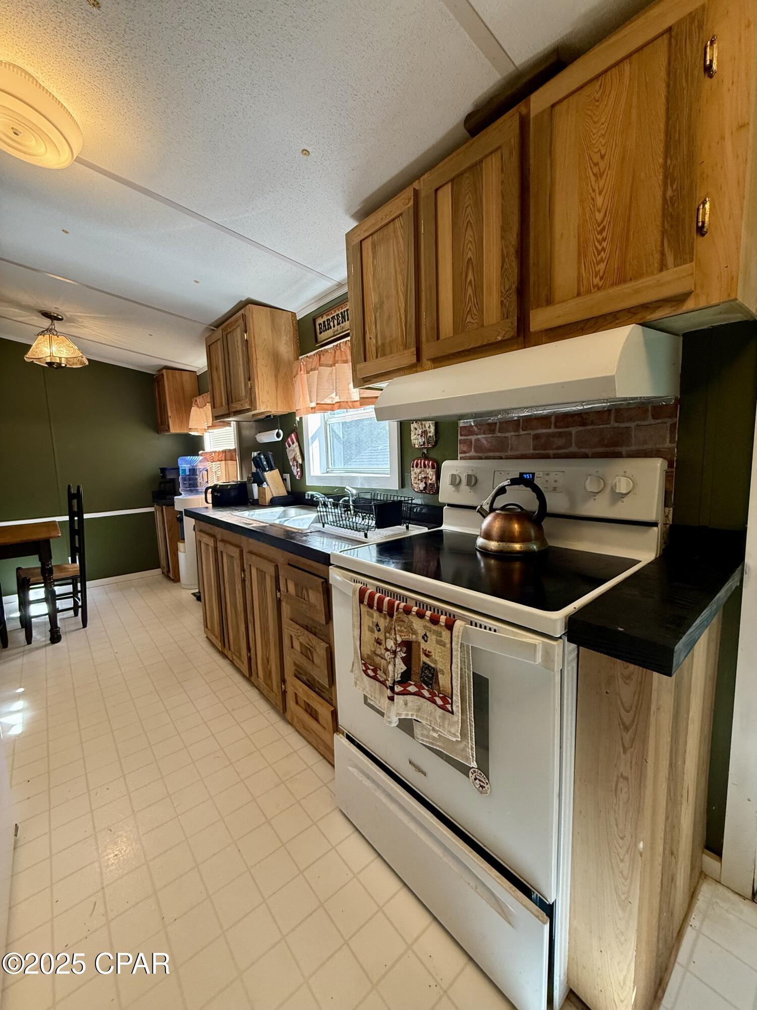 Zxnurvjhybxbndweqvophli8w2l 8caarnjbvol1wcq