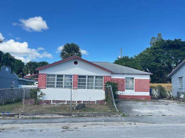 848 5th Street, Riviera Beach, Florida 33404