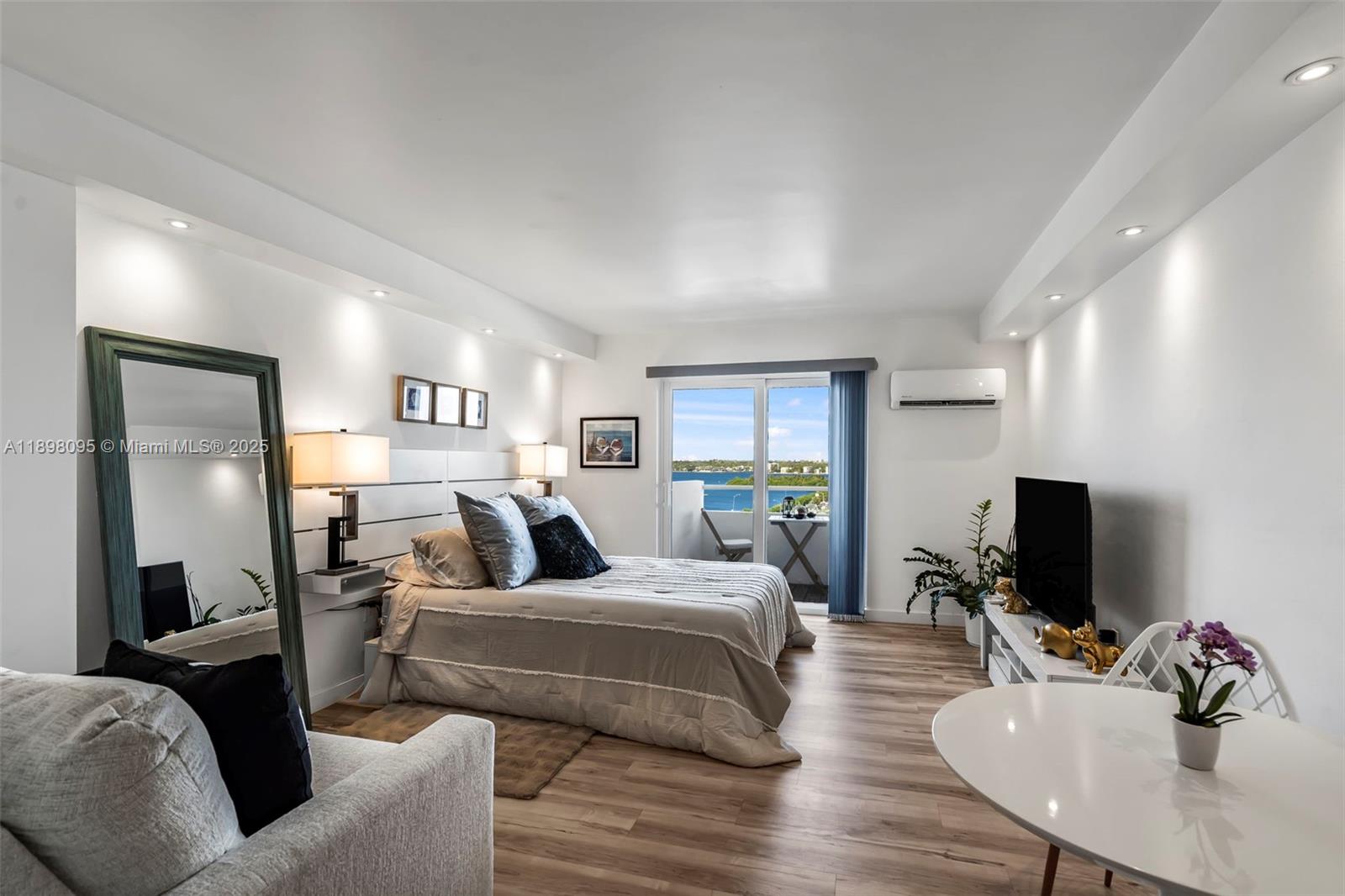 Bayshore Yacht & Tennis C