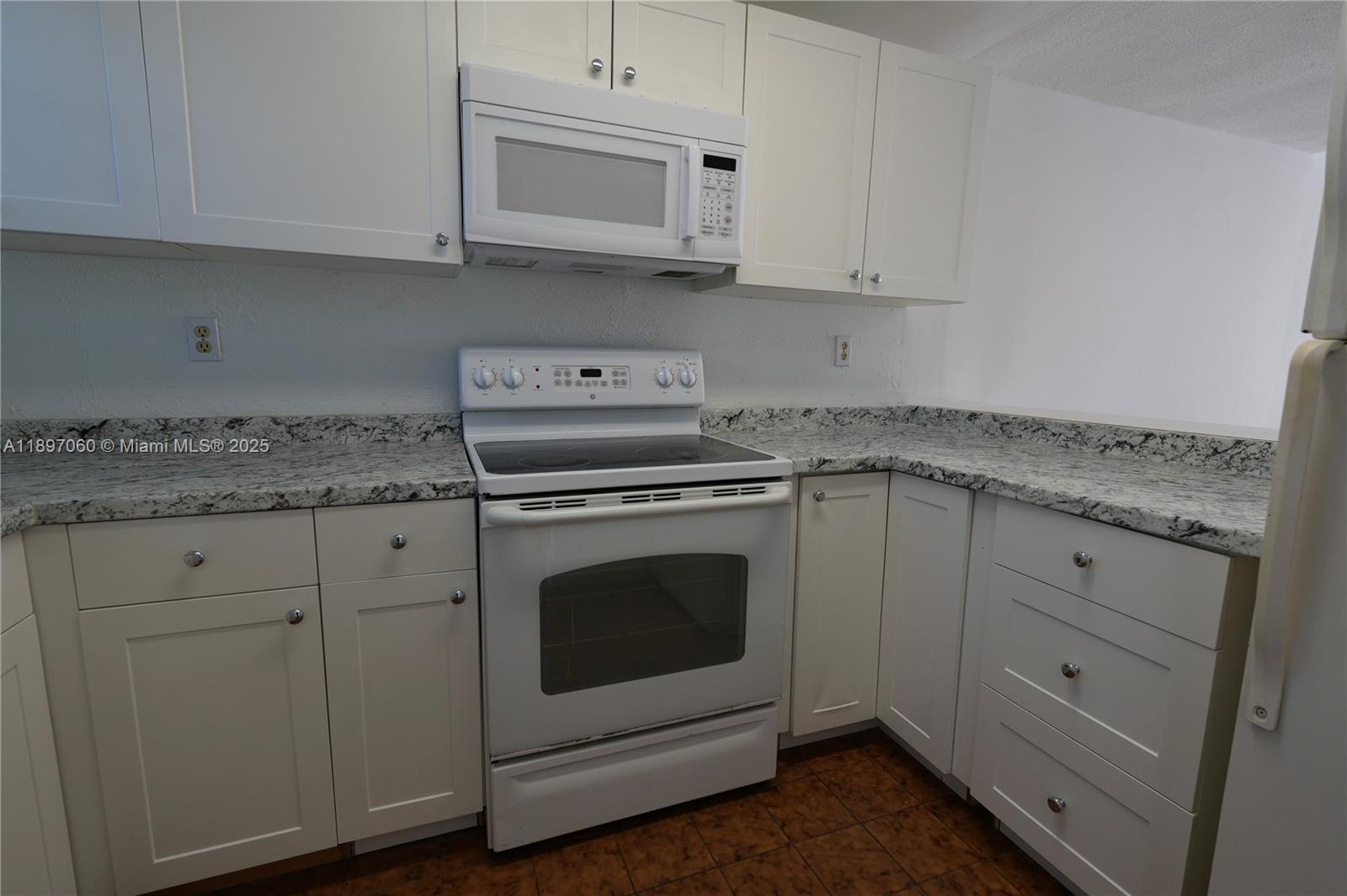 Property photo # 3