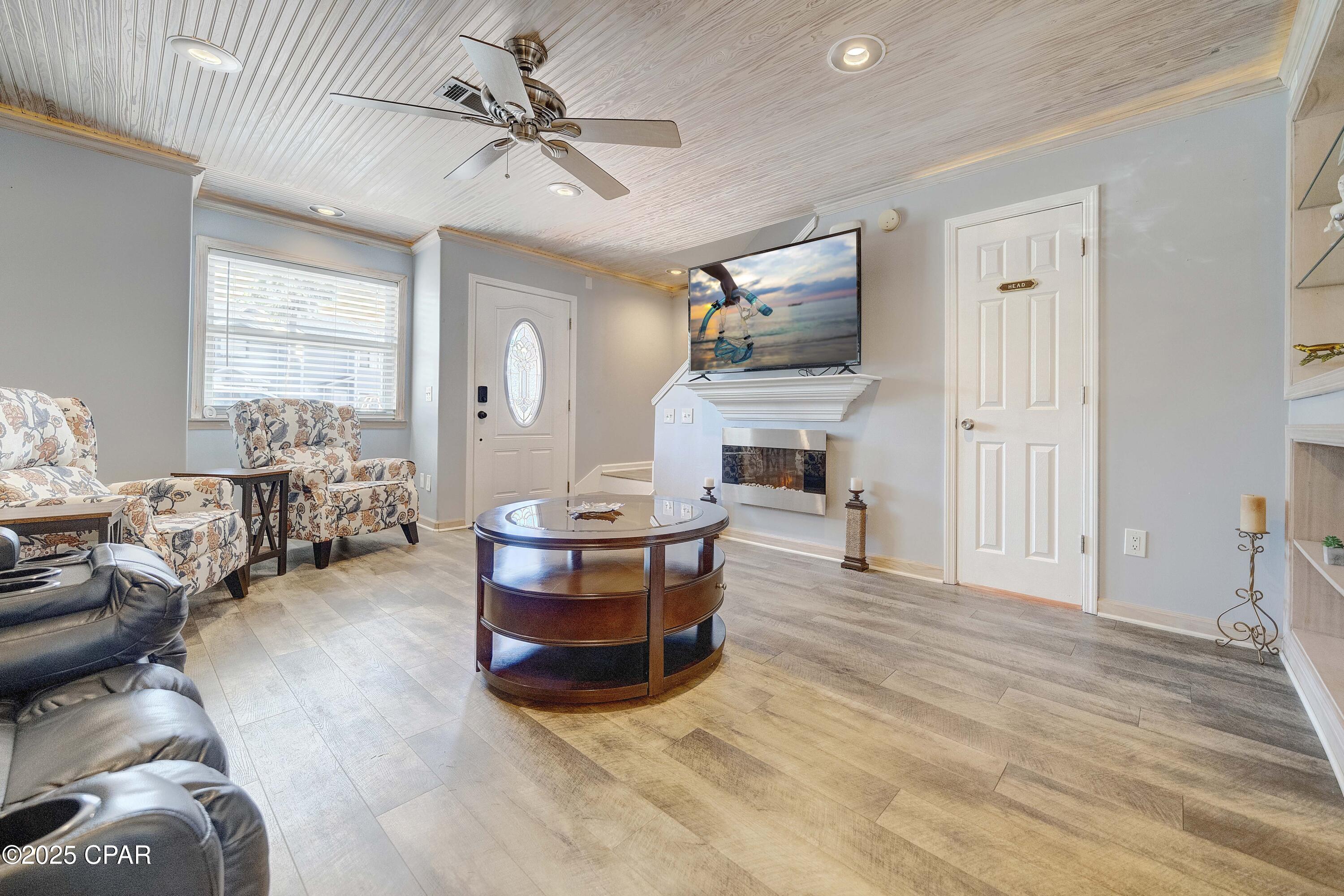 _lj8cwutswpjc Ugiynrb2thrsowgbg8c211lgoxdfg