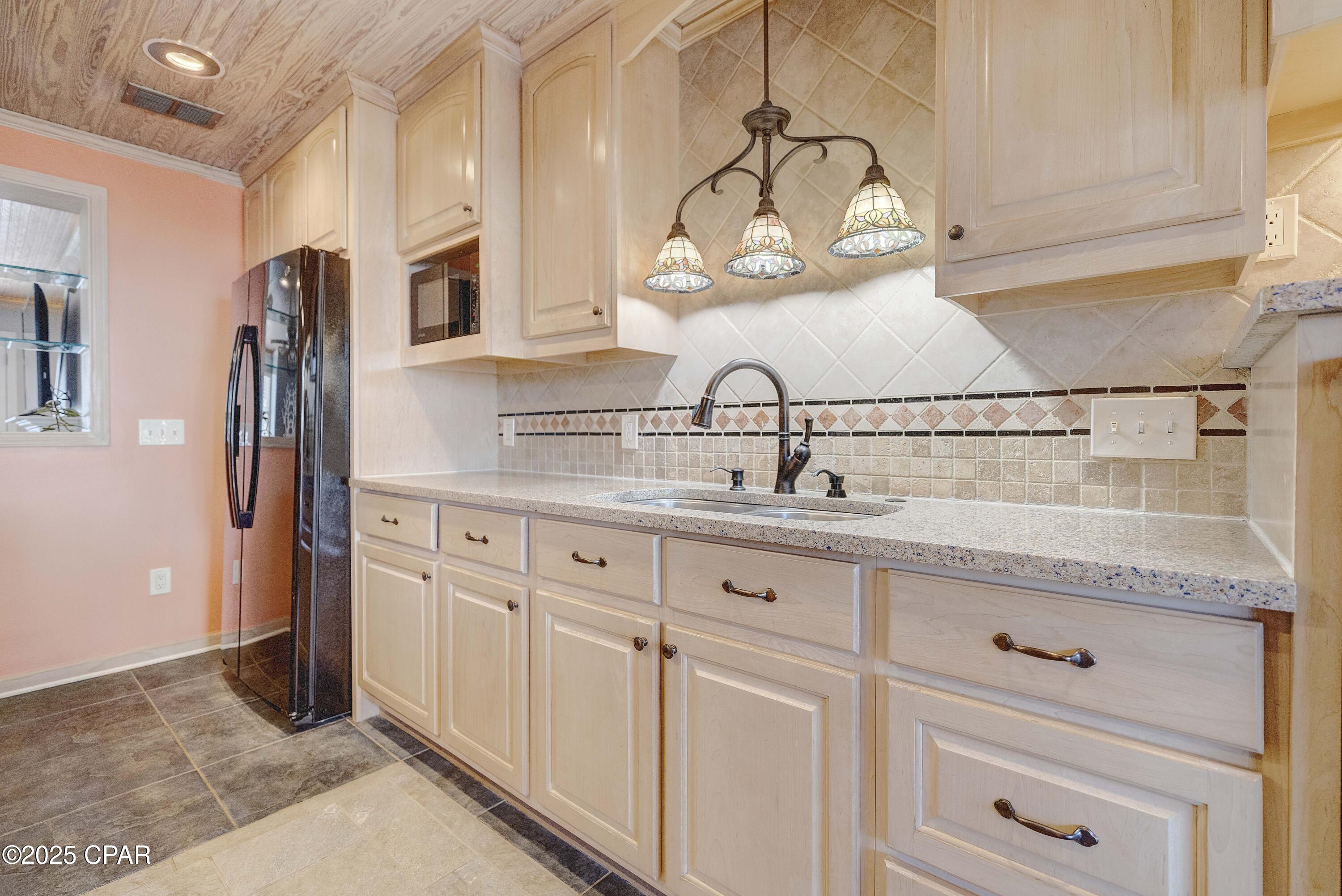 Fjc0pnxuxa0_chlov1vbsmdnqyw8ee56vf1bq9tt 1w