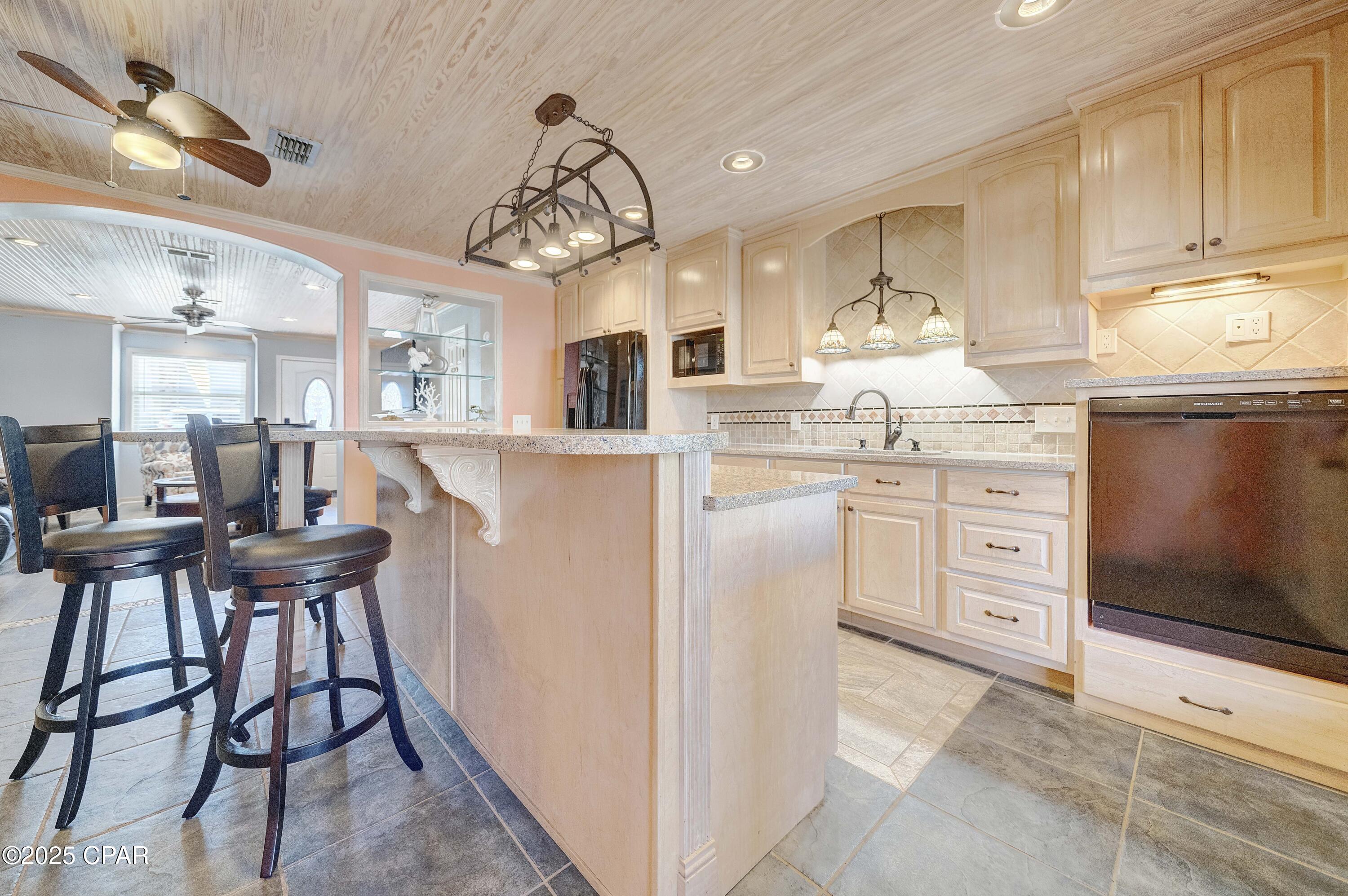 Rbyqeusuek Nq8hiedos1g1h3ar_rentycgcdaaggeq