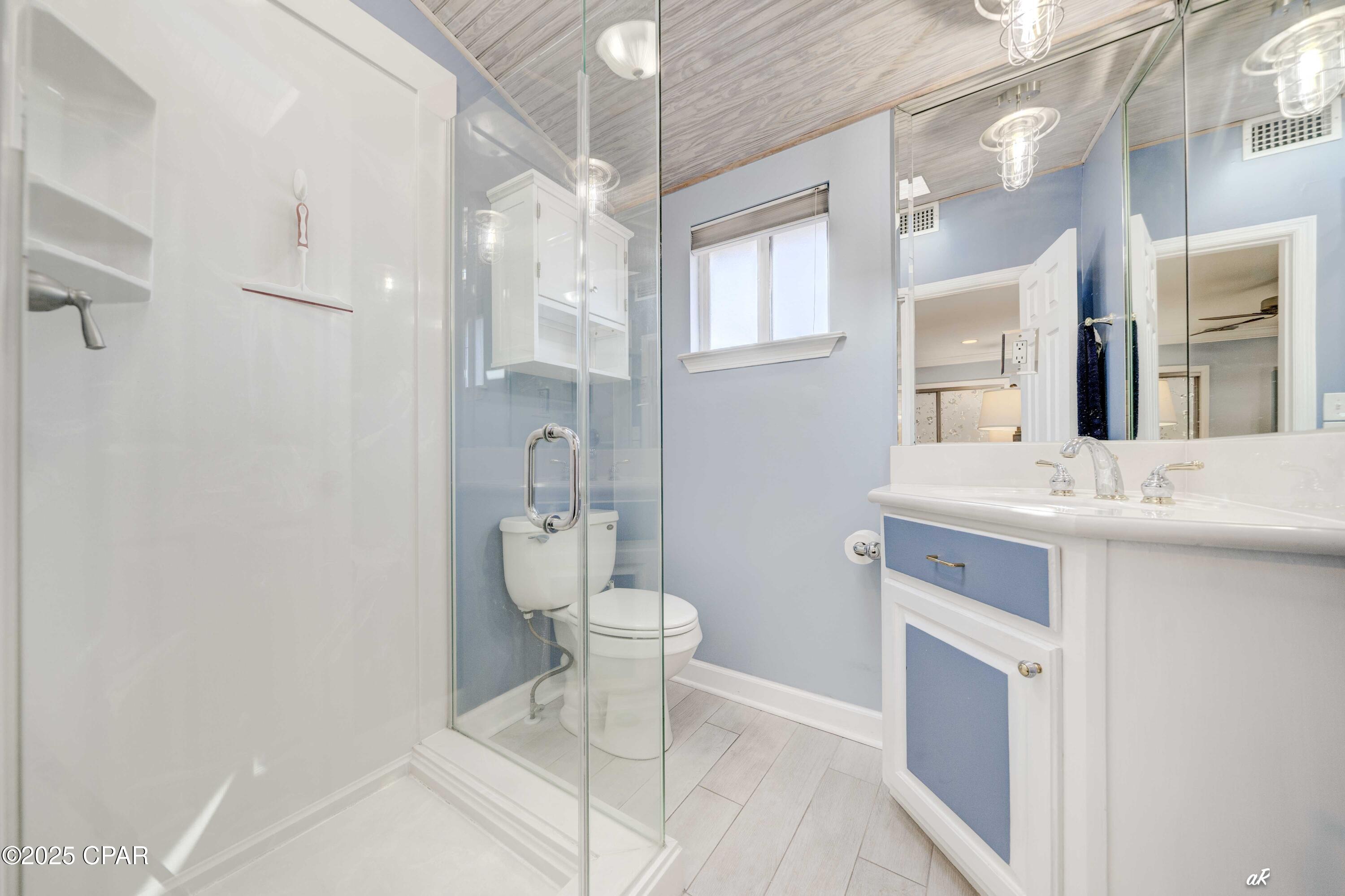 Xq700dlzaaihmqrlzhaj6quigpxacs5j8sccr2flofa