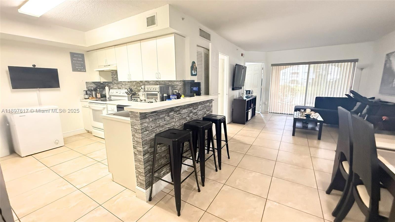 Property photo # 0