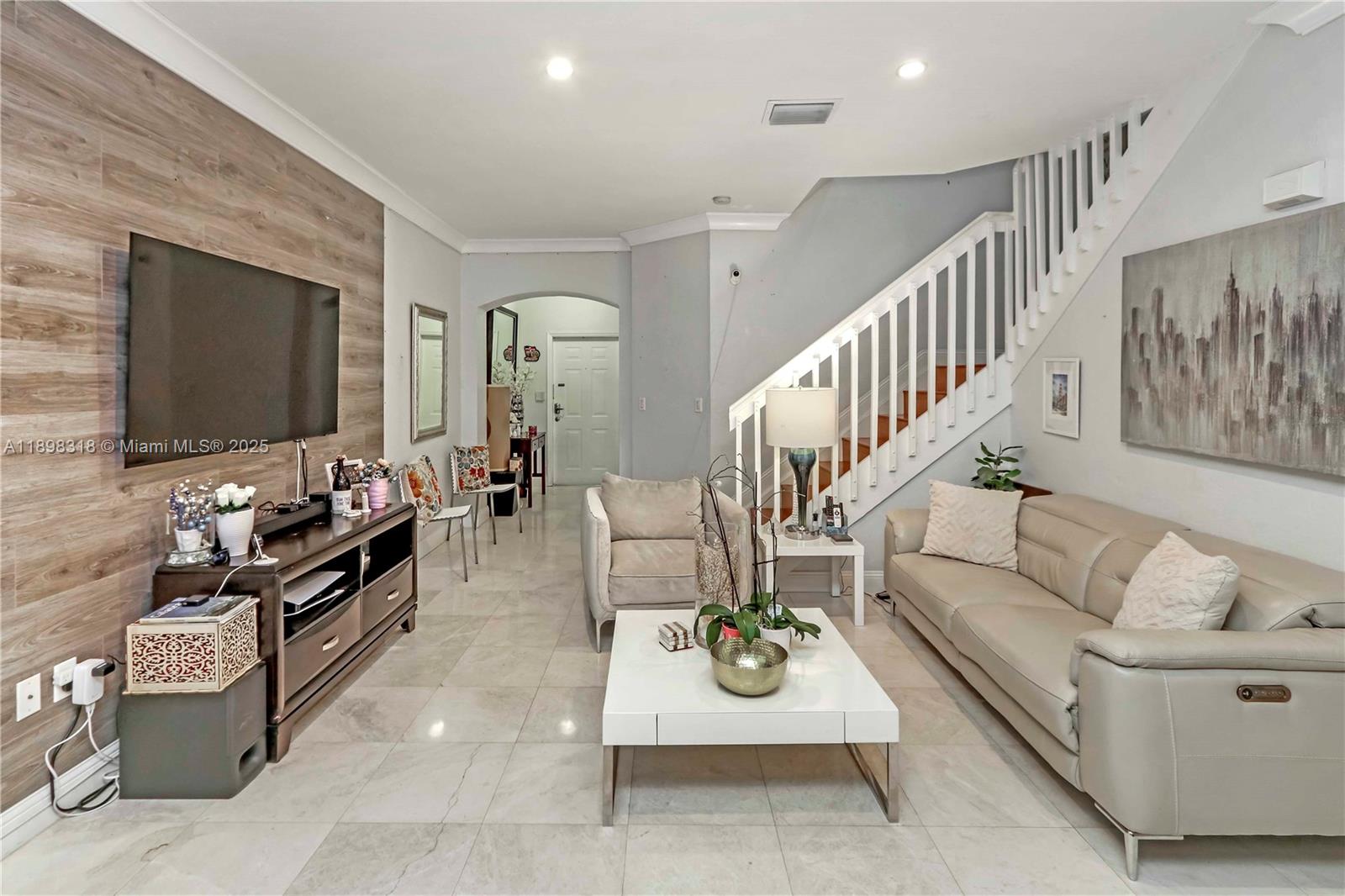 Property photo # 6