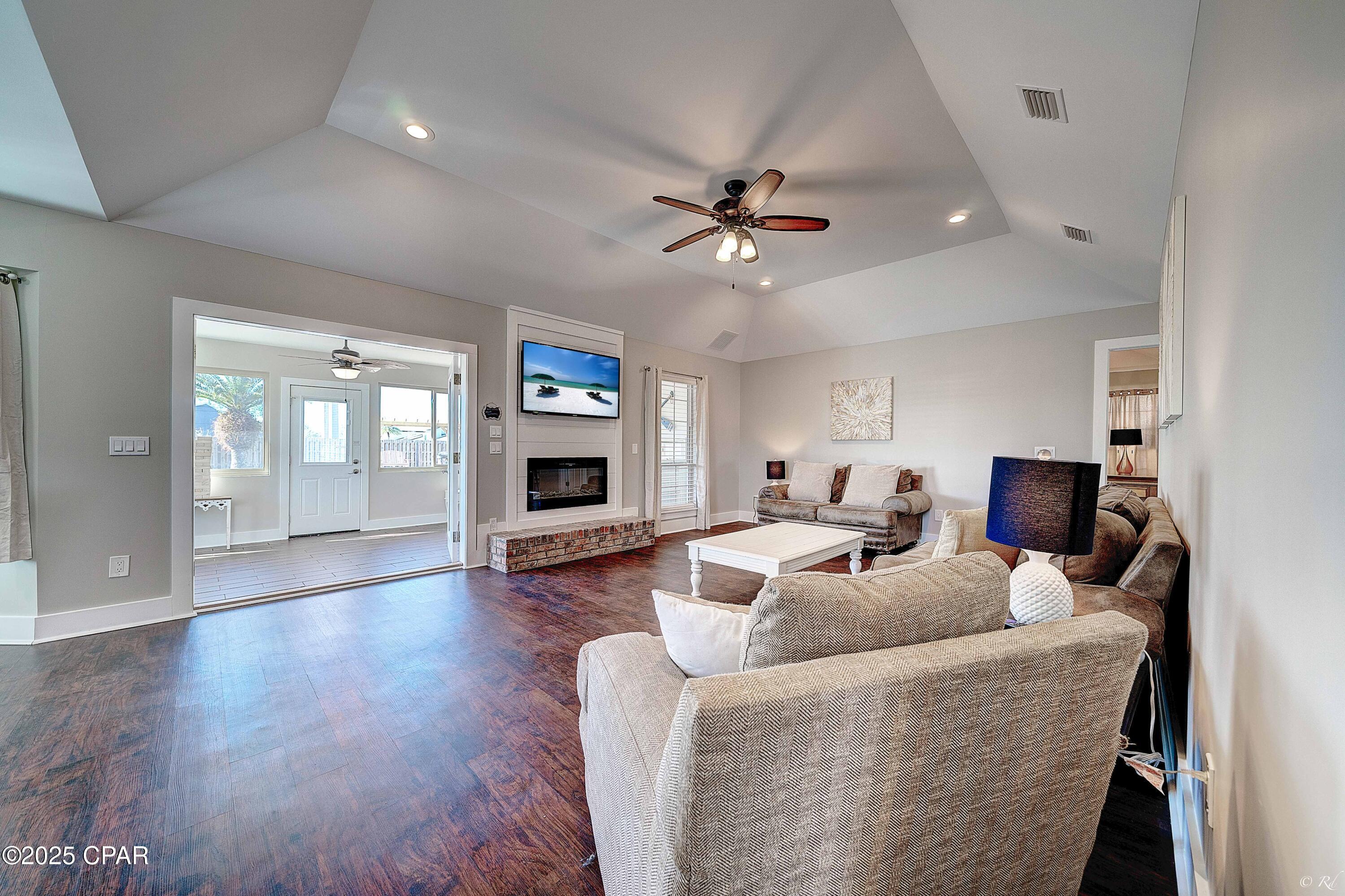 2c0ojsbtqslrwzuxtfurxj2t53gut5lqmtc3ctyu4rm