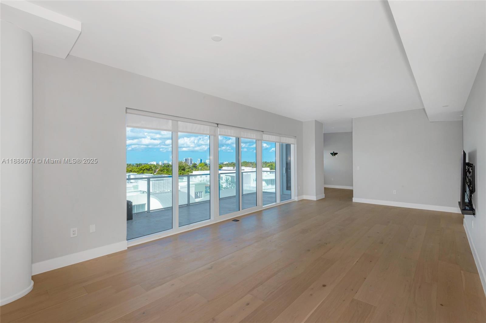 Property photo # 4