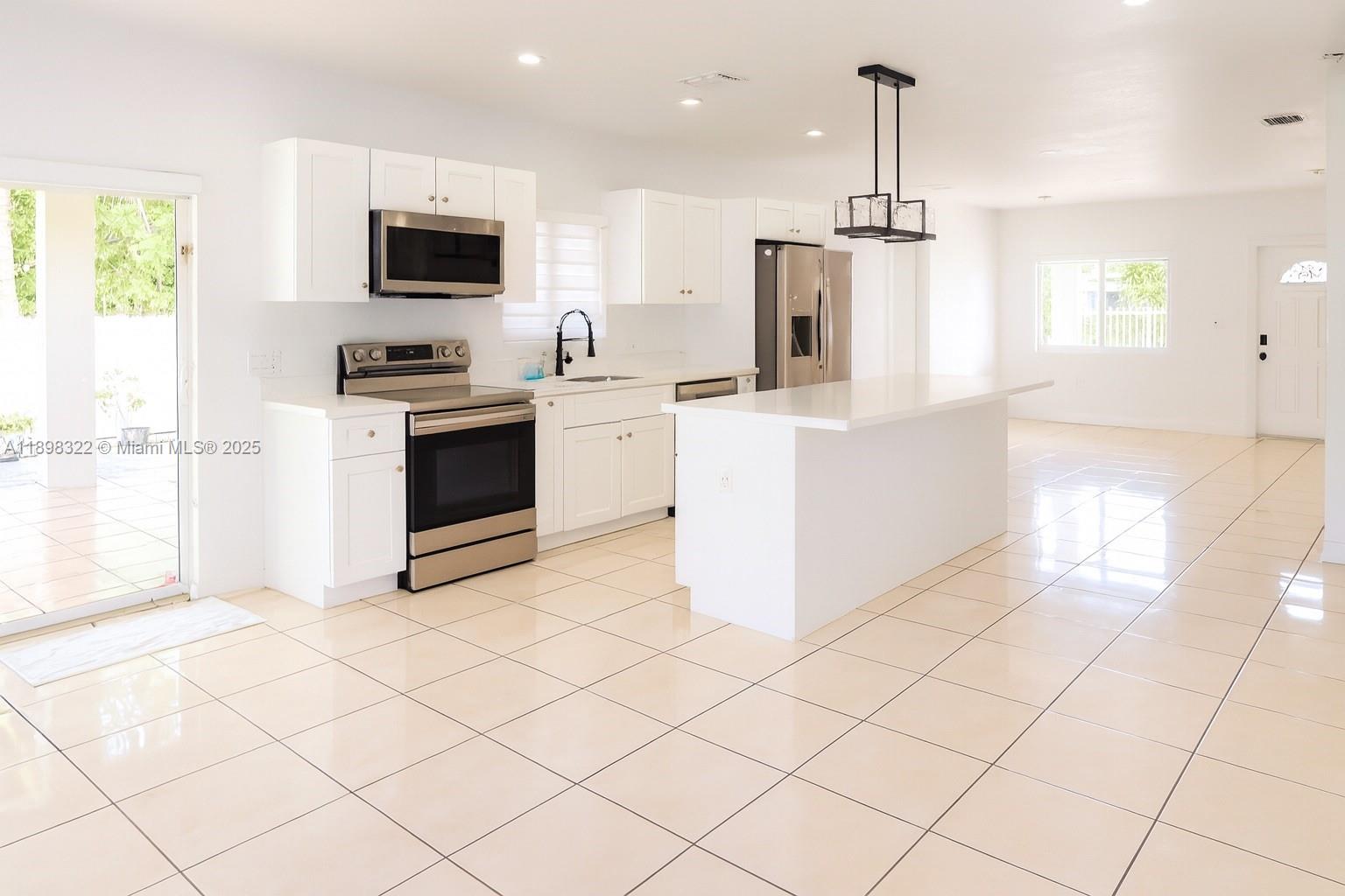 Property photo # 0