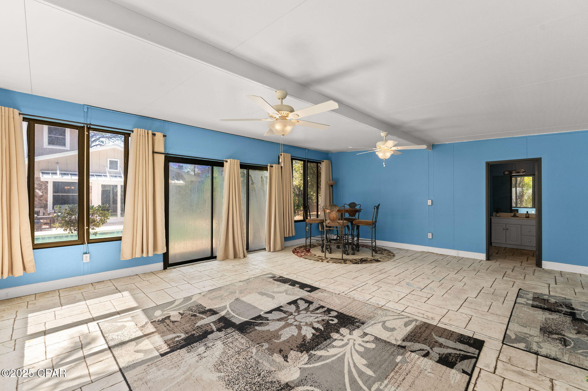 52b5xucvr_ds_ysaxenmsz3lw45zvnocyad2yzdbums