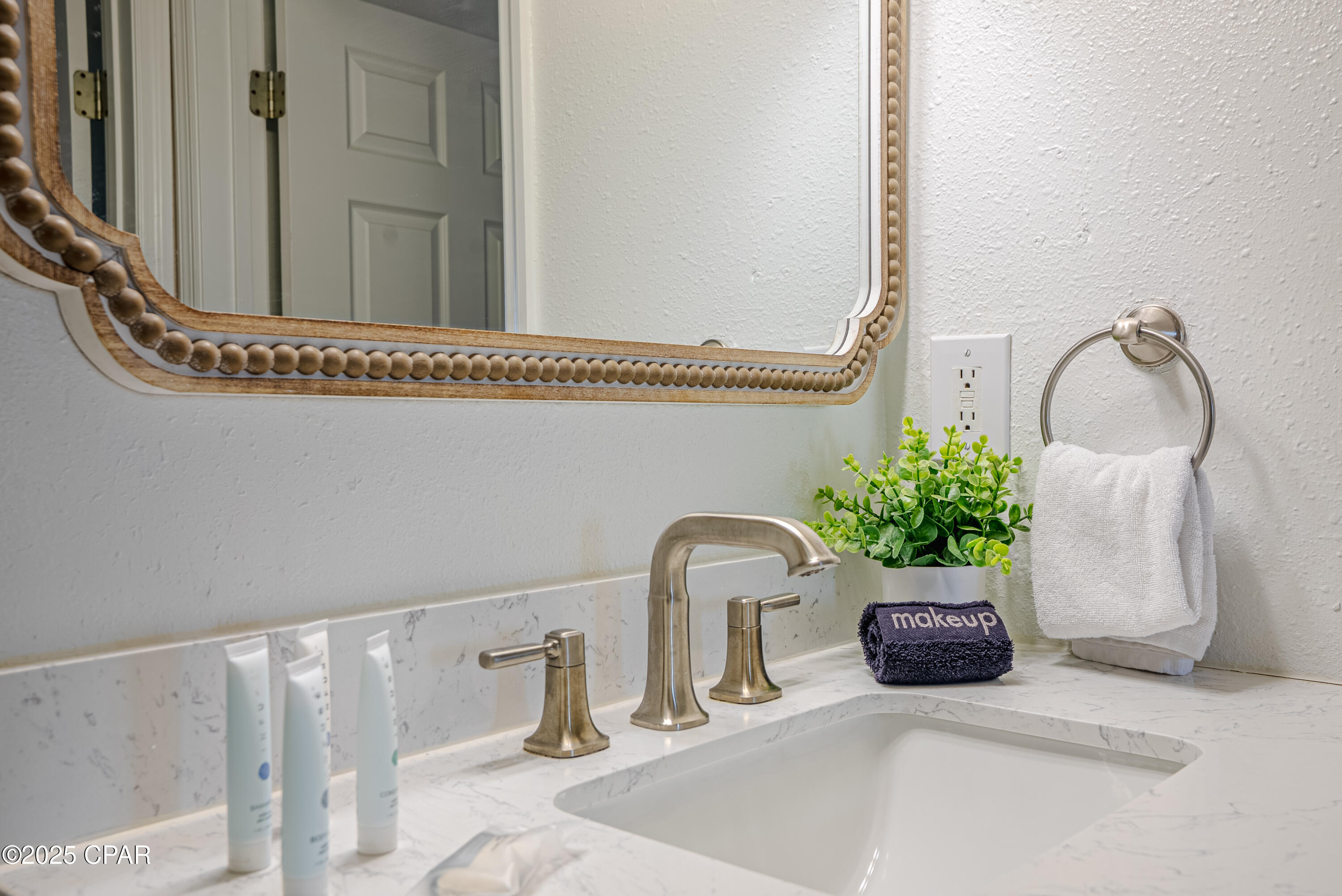 Ctnuunagzec9r28a39s4juyv0qmo5i2metnabn2iy0o