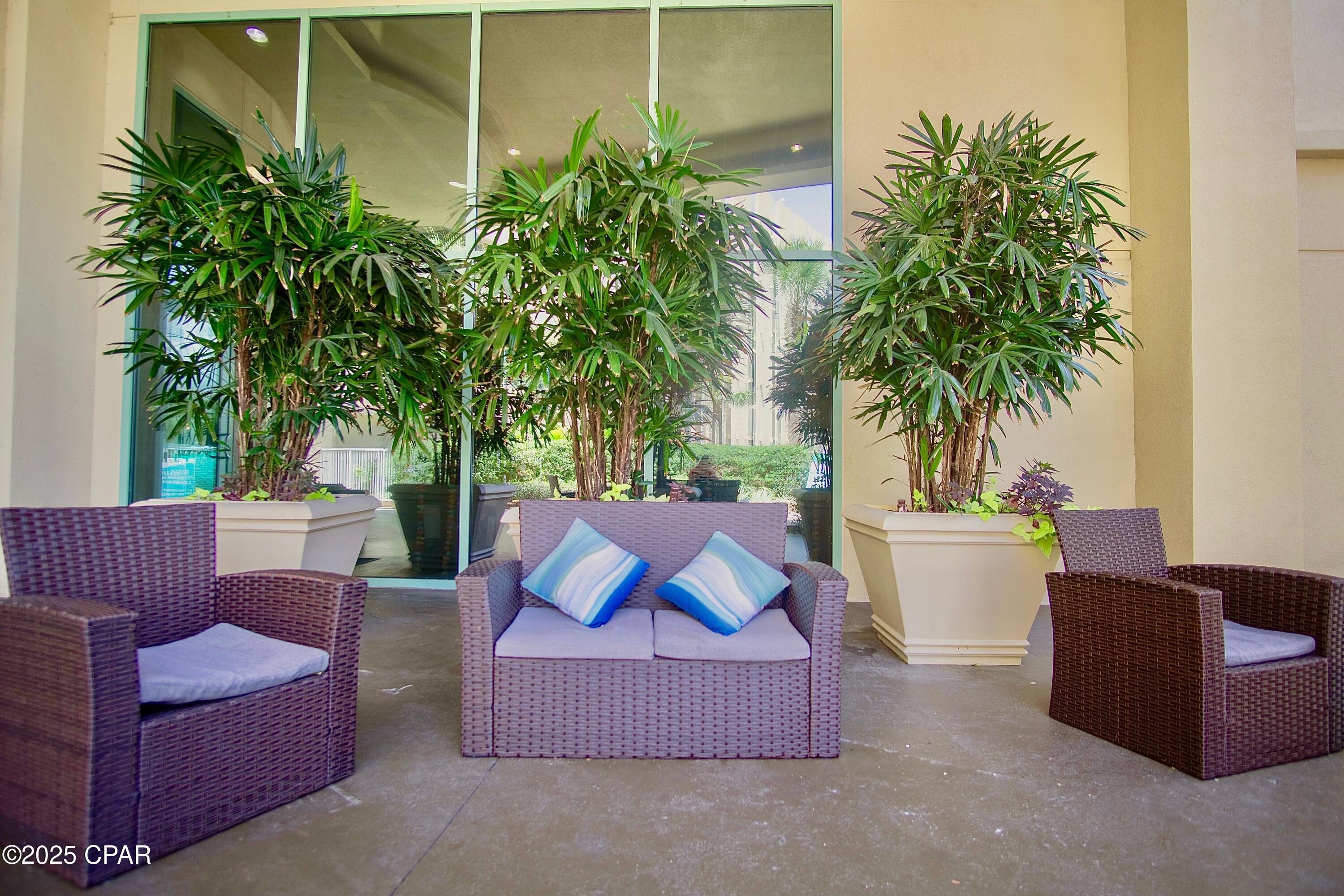 Eum Nlqcu5i Wgbl7z8g6dsltphw3ur0quhf3tz00z4