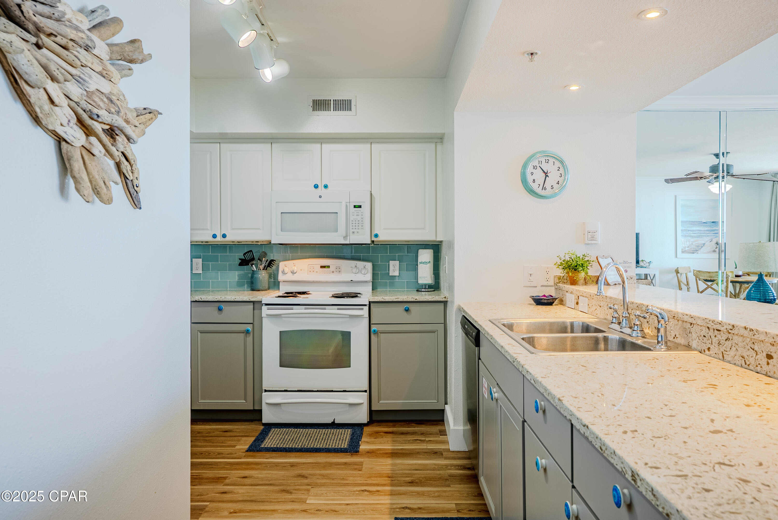 U40p1bpufayb484lh1wjr3yqavmna0k52phtfyfd_be