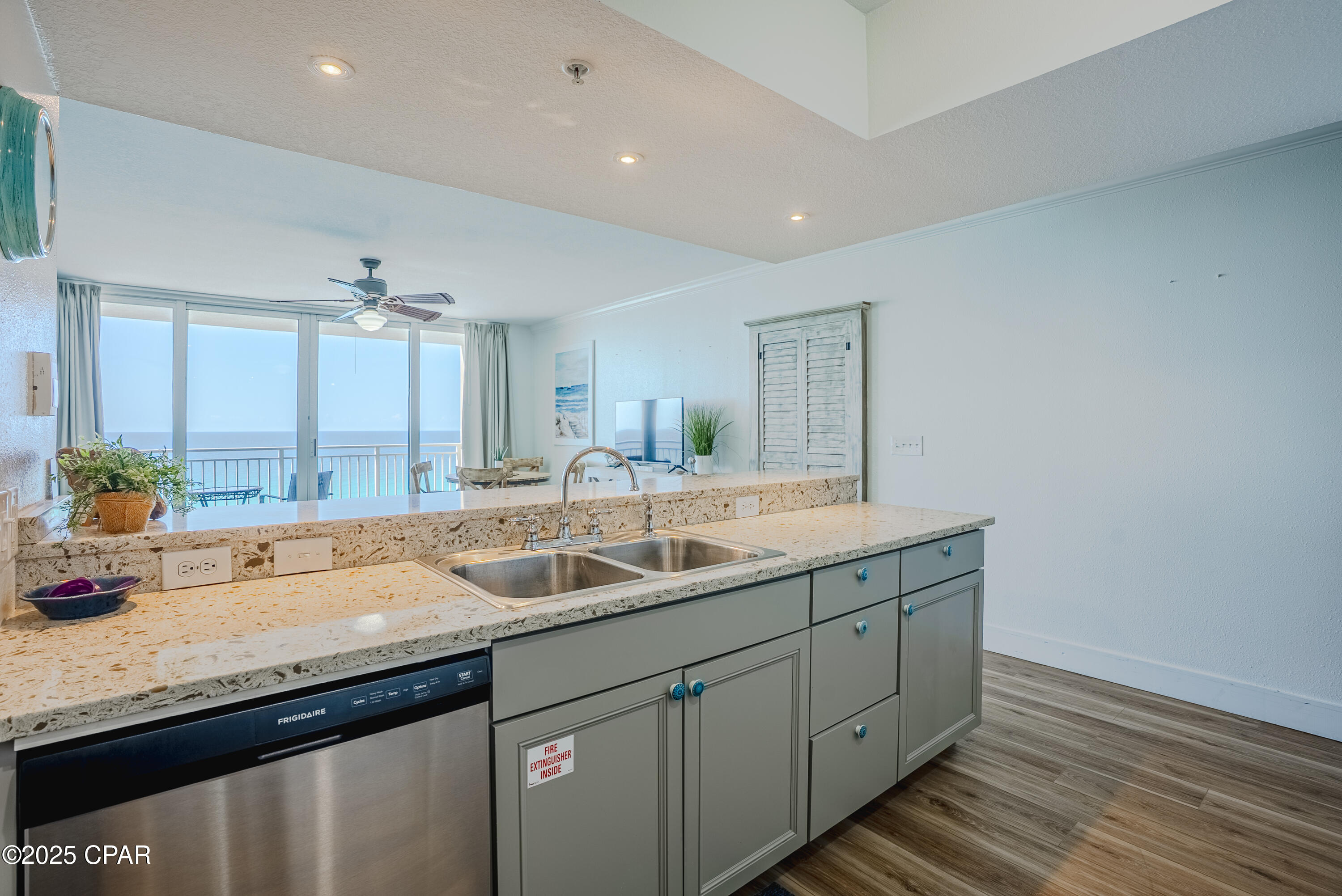  Fkynk2nzzgz6ogm3girg6u17jqsam68y7kpl_bkk1q