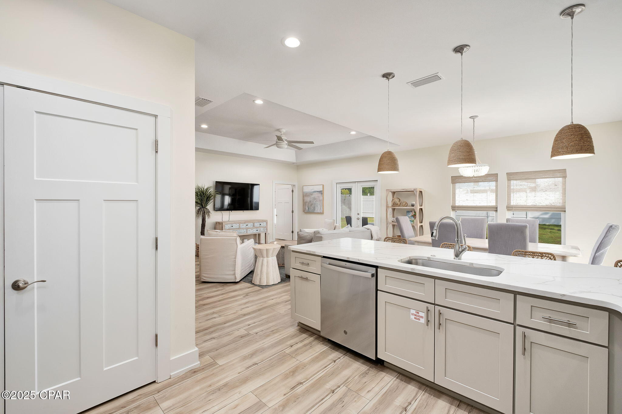 Surprqsebo4zbrwdvh2cxhnq9myr0fq8sttvimofqsk