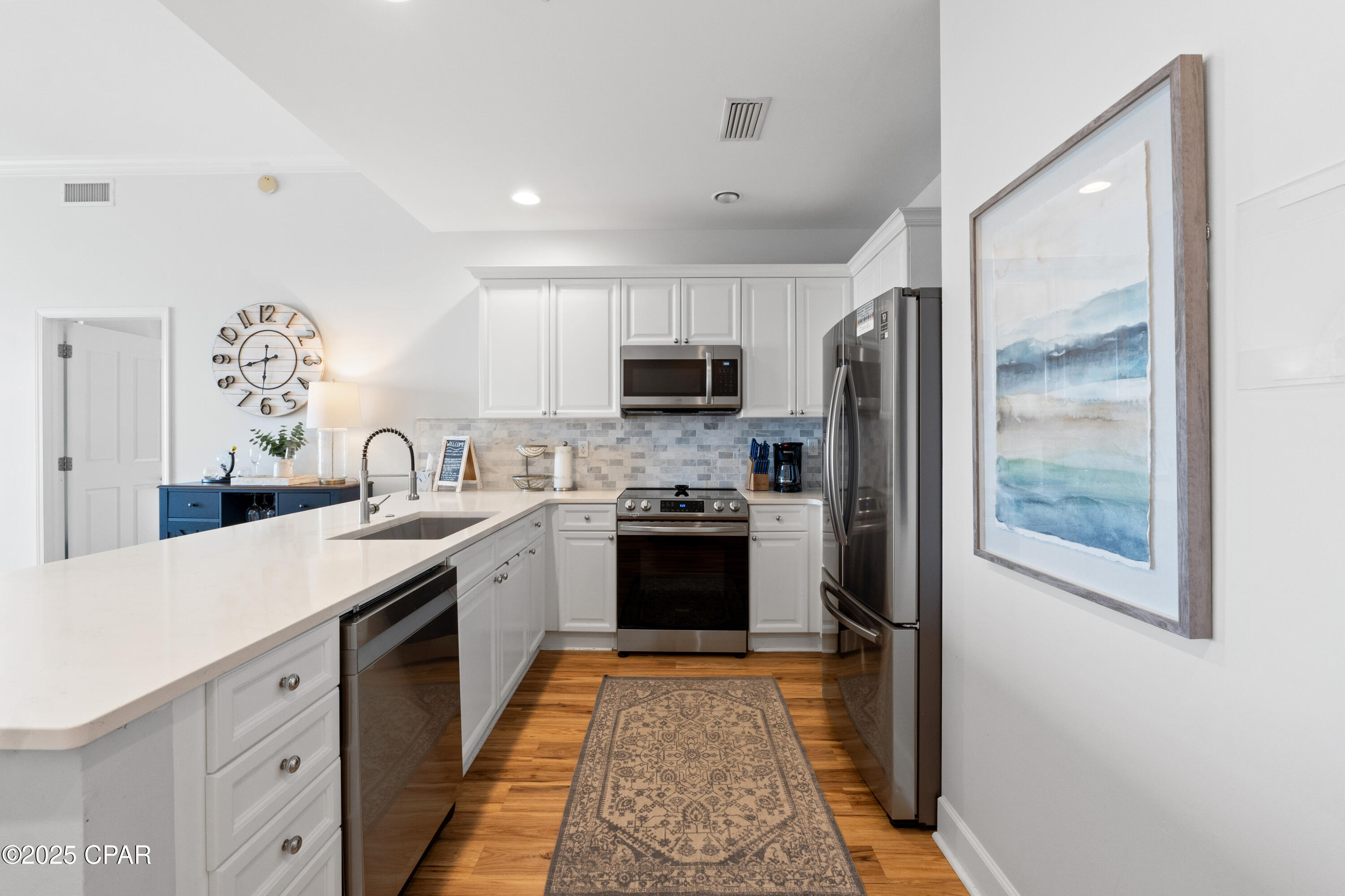 Xh8slxz3s_b_aqtq9n4sb_iovxf0b3sjcbln_ccyriu